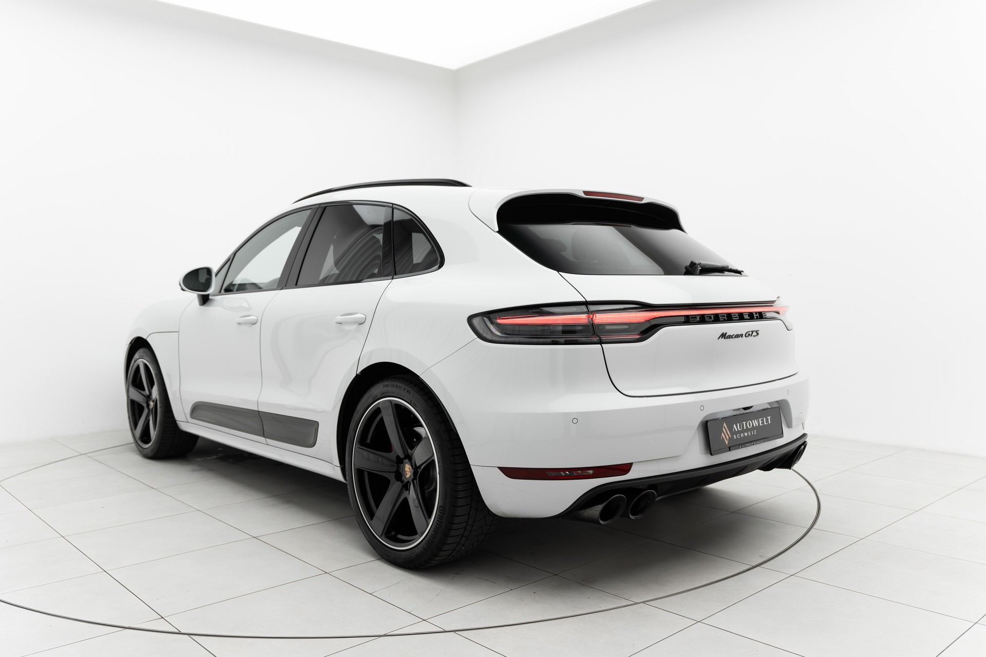 PORSCHE Macan GTS PDK-image-2