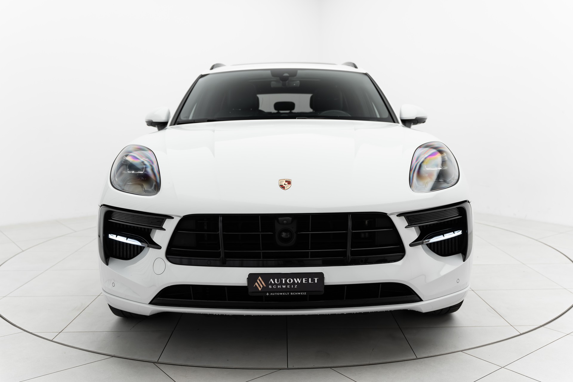 PORSCHE Macan GTS PDK-image-3