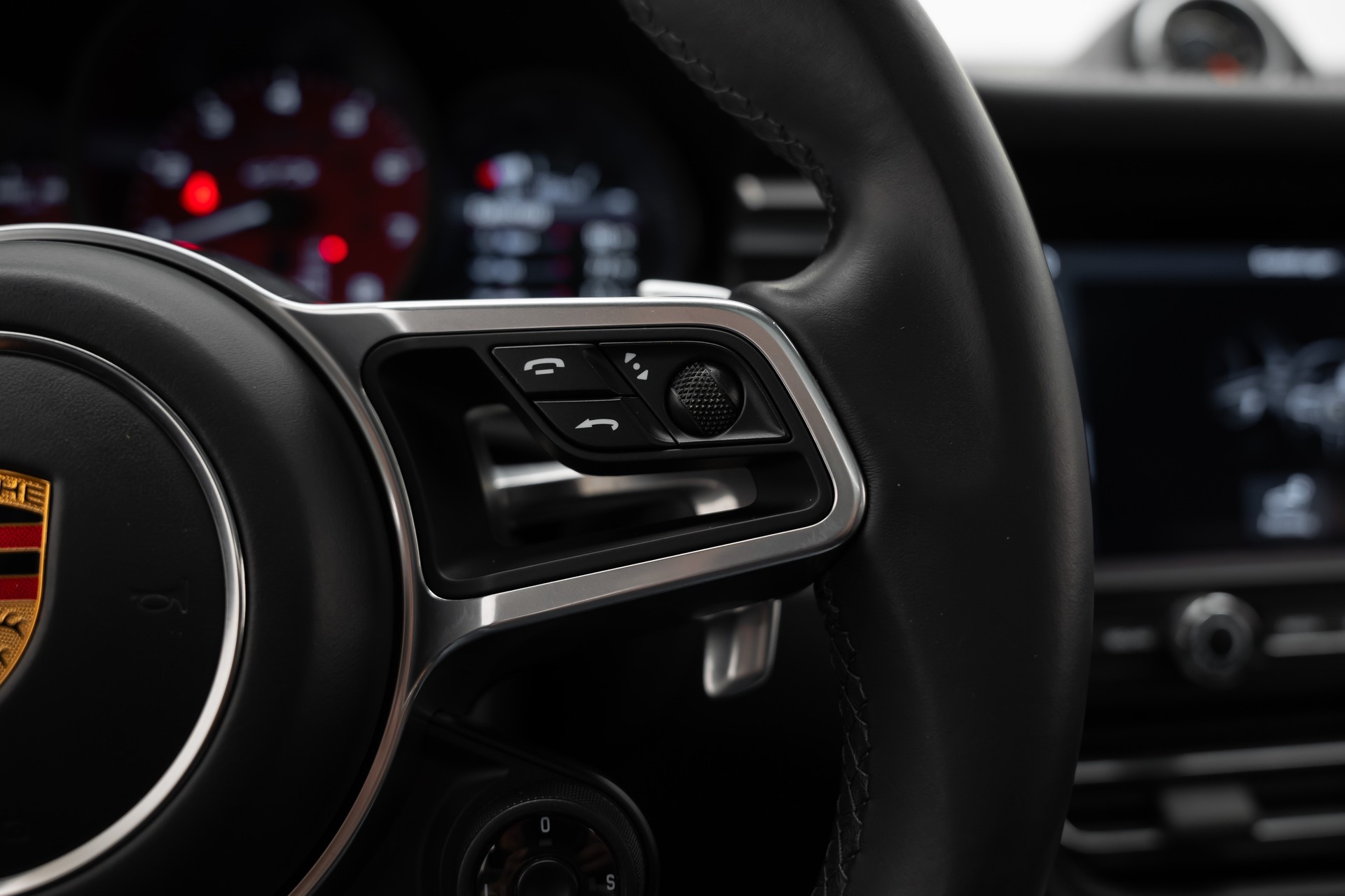 PORSCHE Macan GTS PDK-image-14