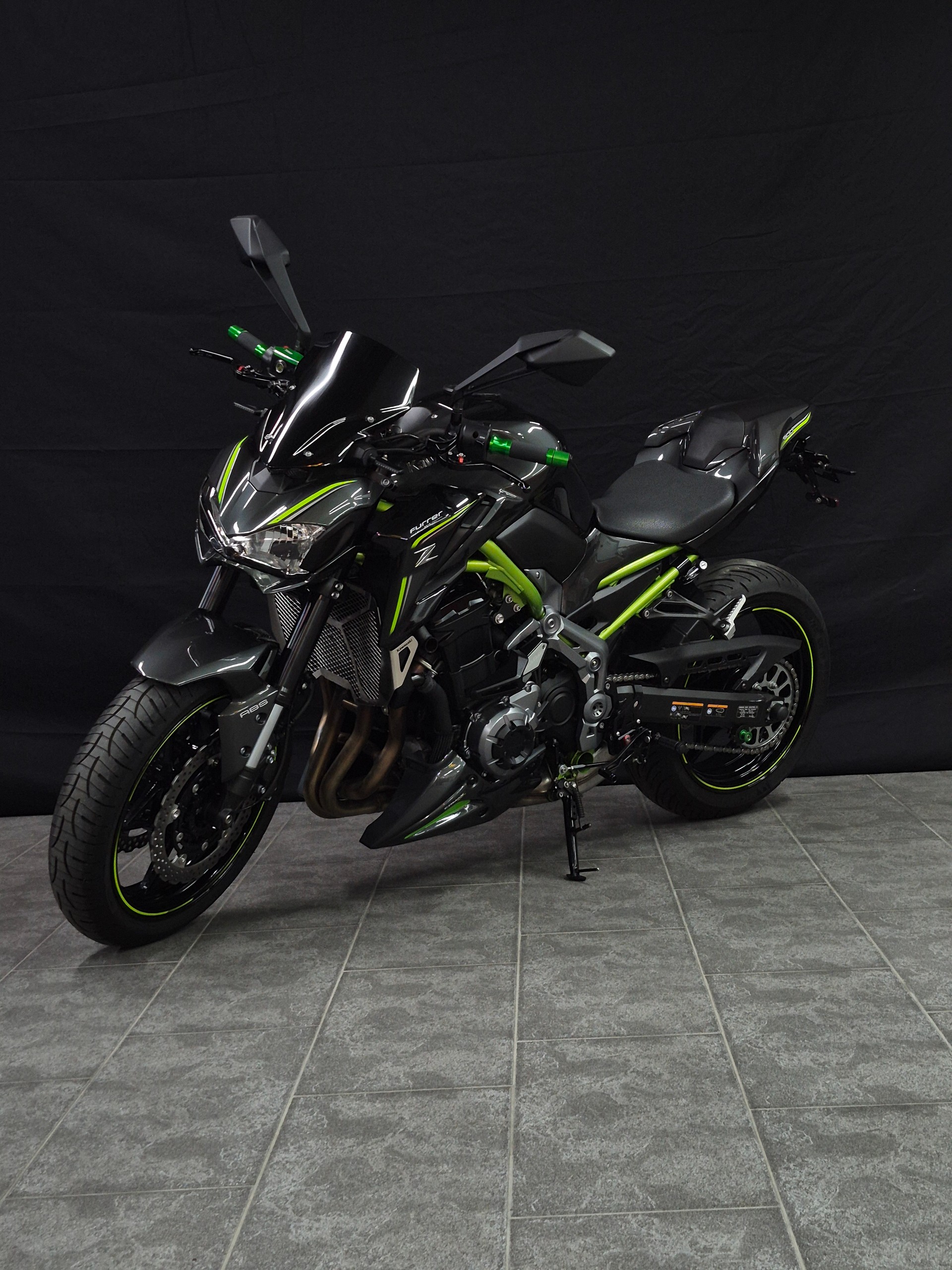 KAWASAKI Z 900-showroom-element-2