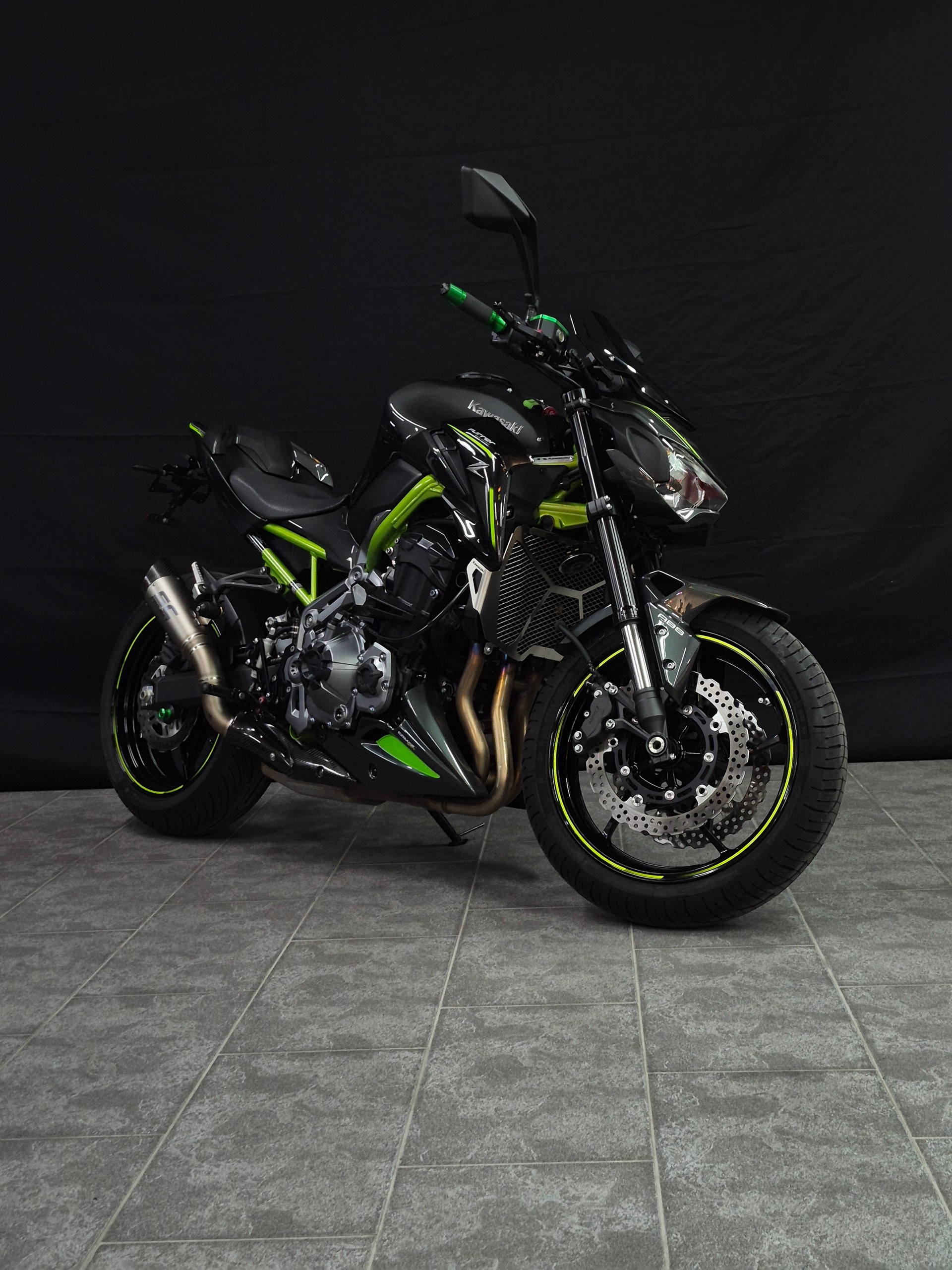 KAWASAKI Z 900-showroom-element-1