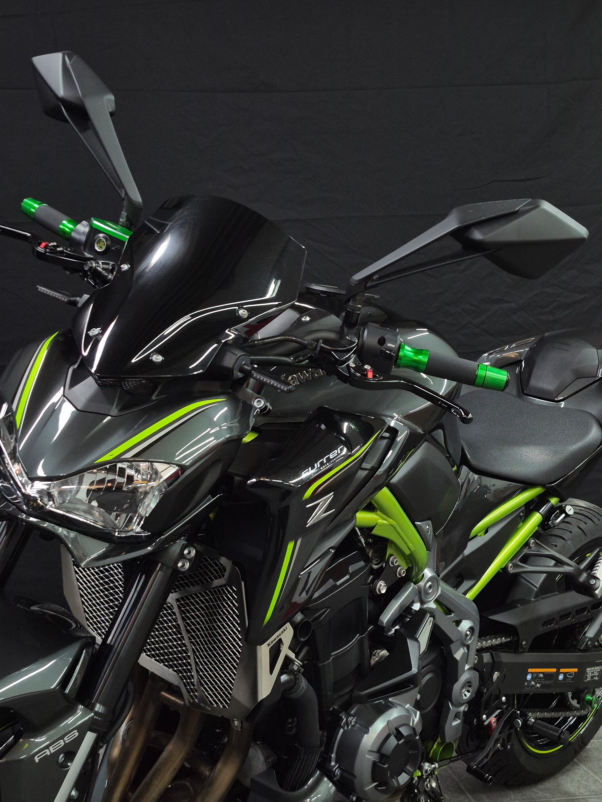 KAWASAKI Z 900-image-9