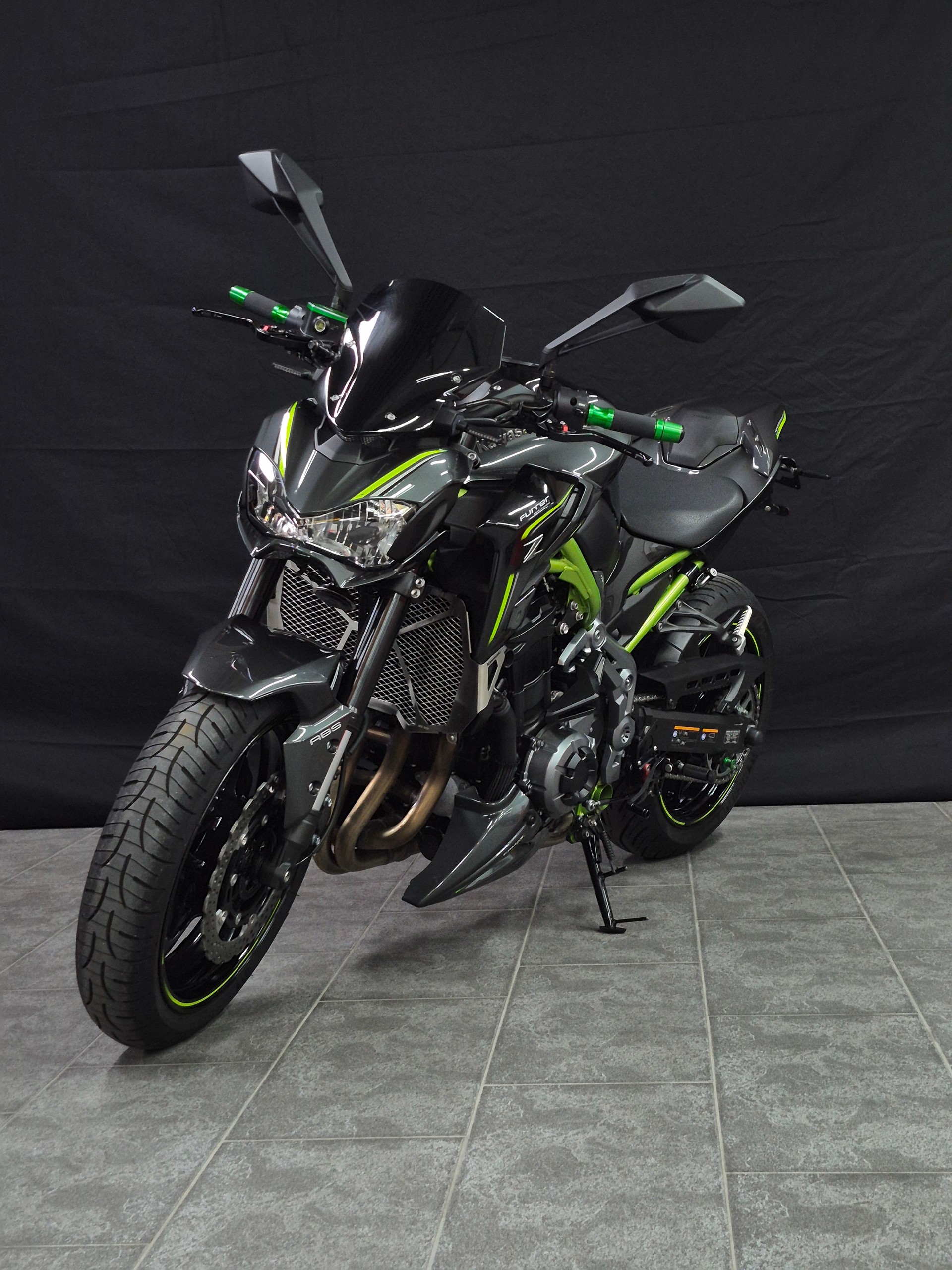 KAWASAKI Z 900-image-11
