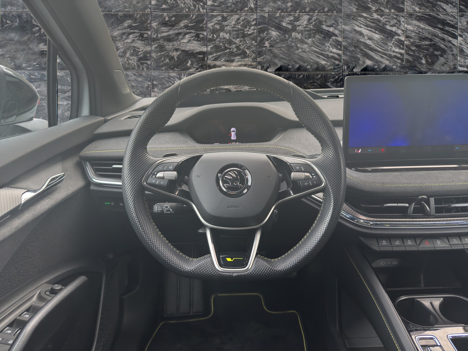 SKODA Enyaq RS 4x4-image-11