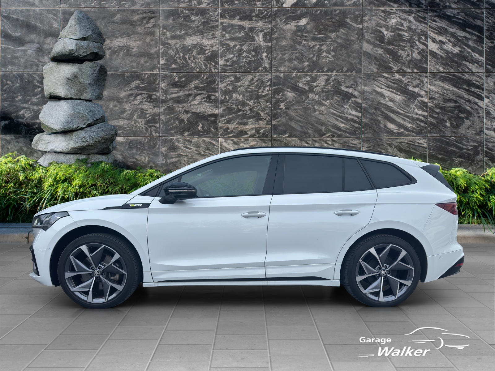 SKODA Enyaq RS 4x4-image-1