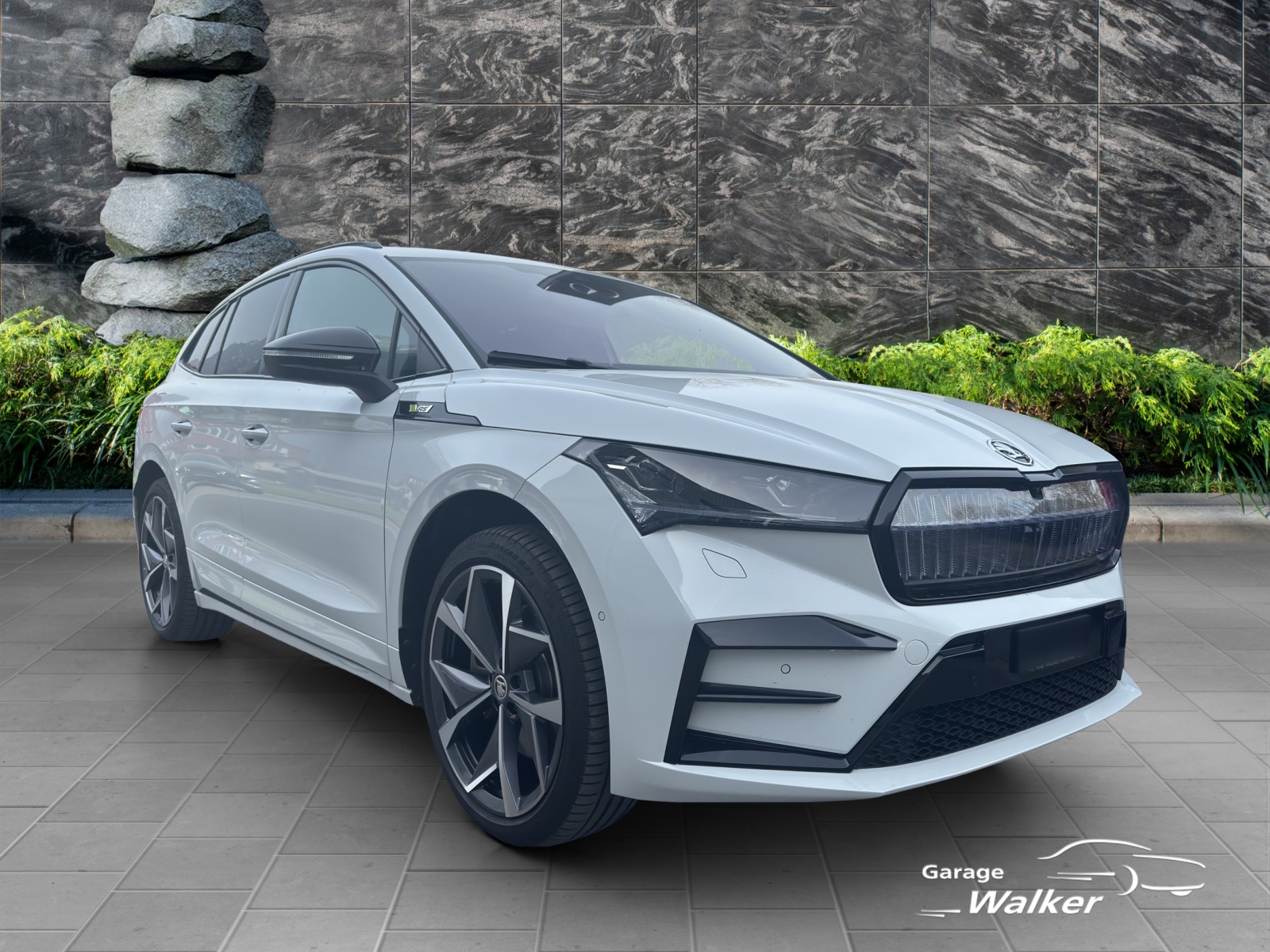 SKODA Enyaq RS 4x4-image-7