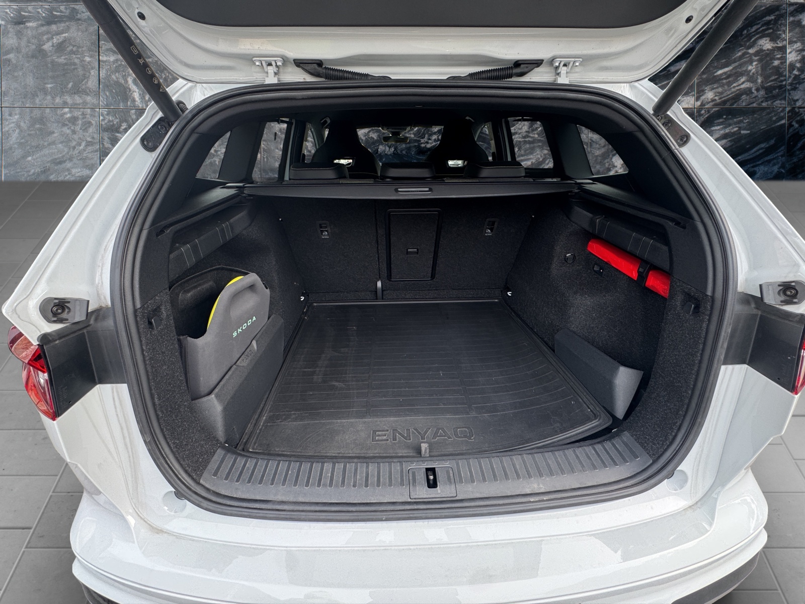SKODA Enyaq RS 4x4-image-4