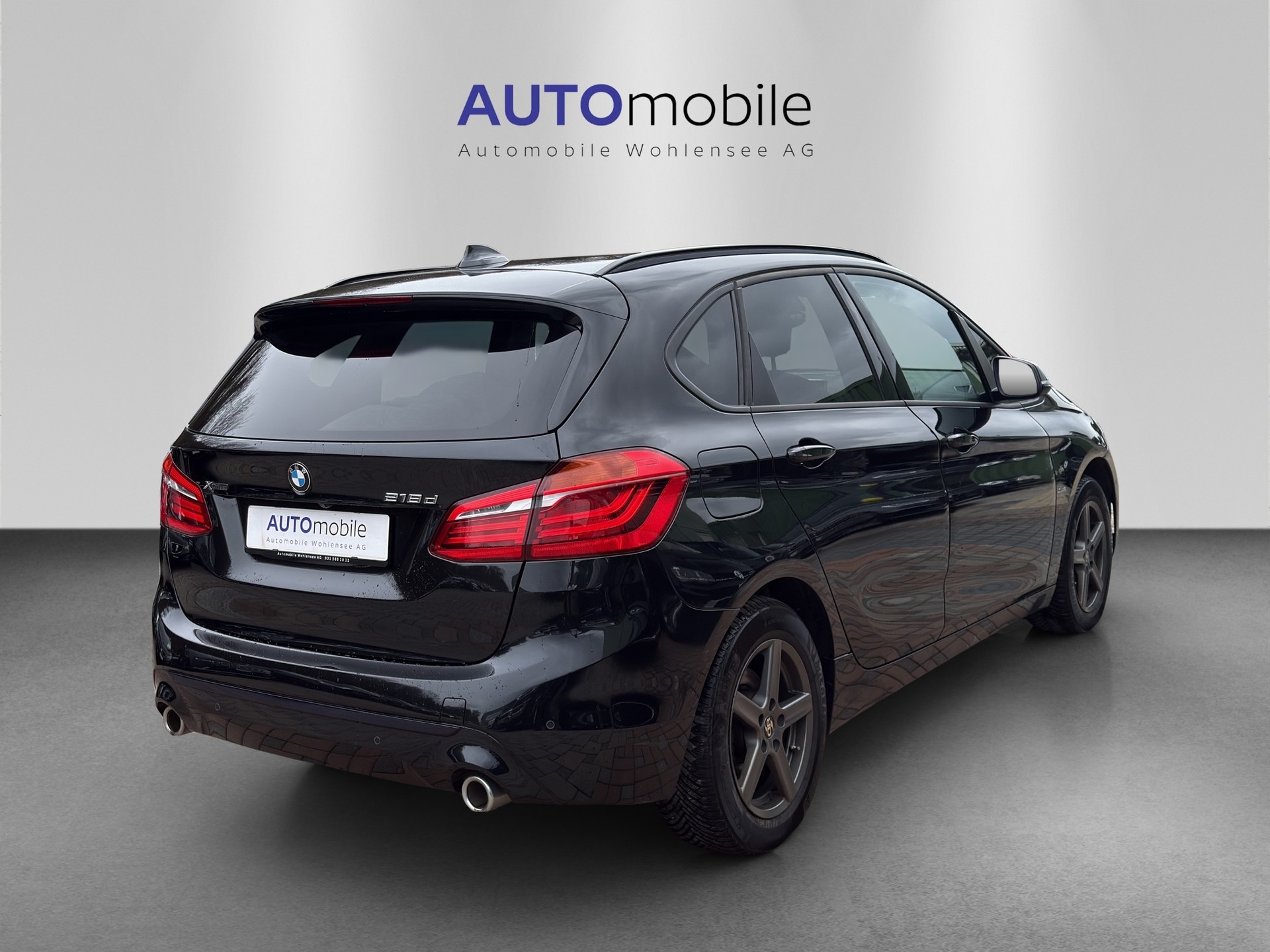BMW 218d xDrive Active Tourer Steptronic Sport Line-image-4