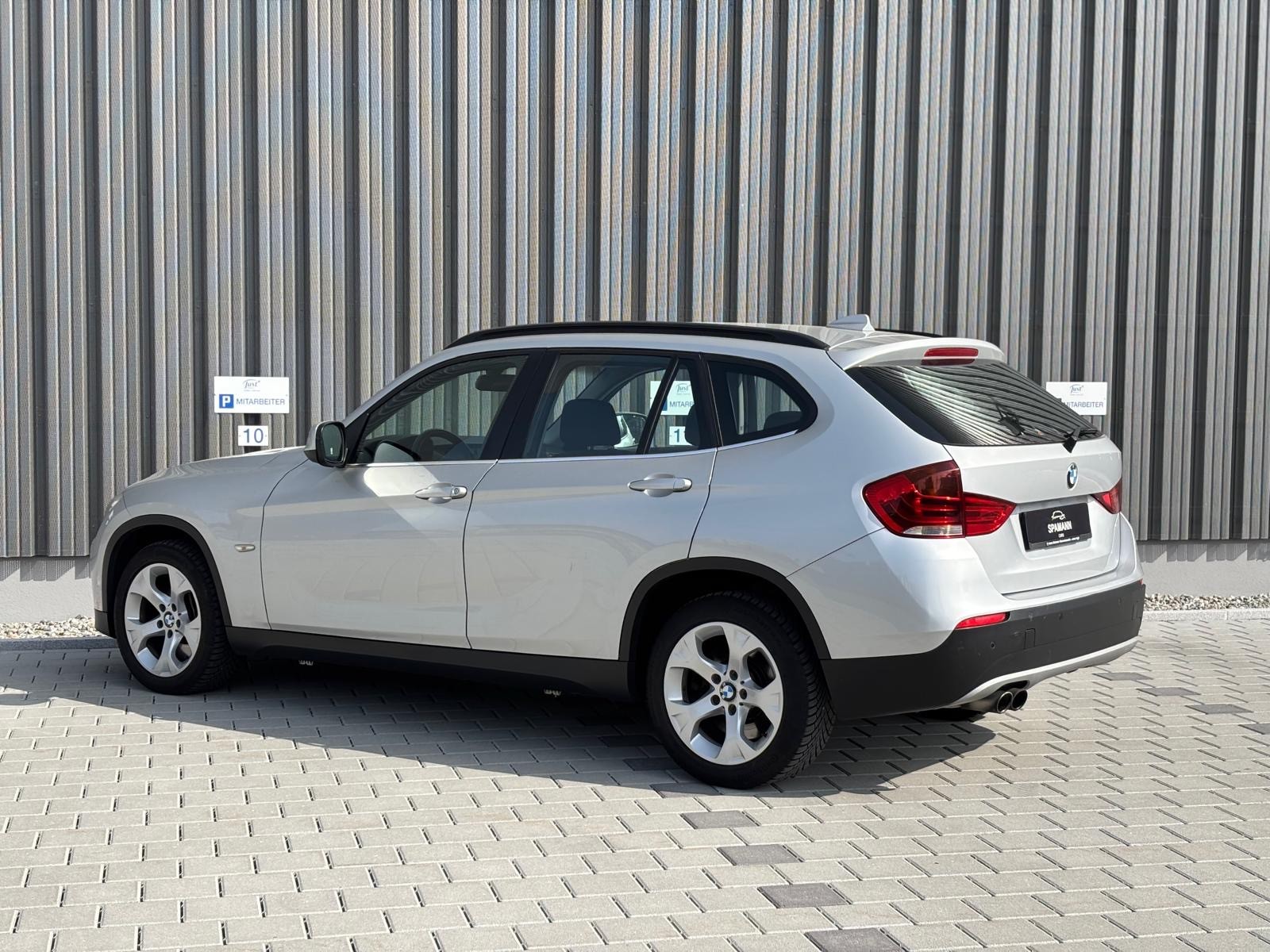 BMW X1 xDrive 28i Steptronic-image-3