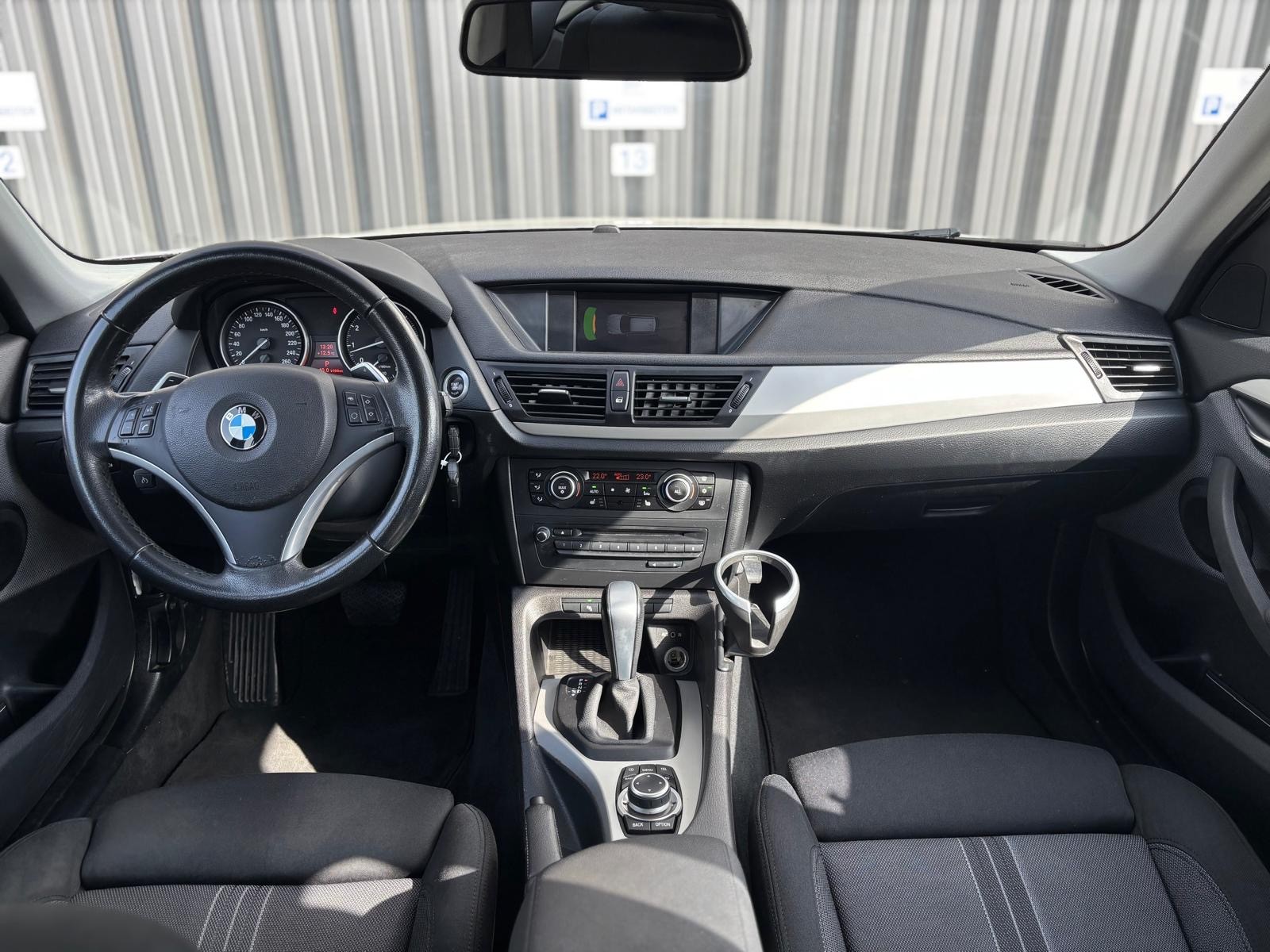BMW X1 xDrive 28i Steptronic-image-11