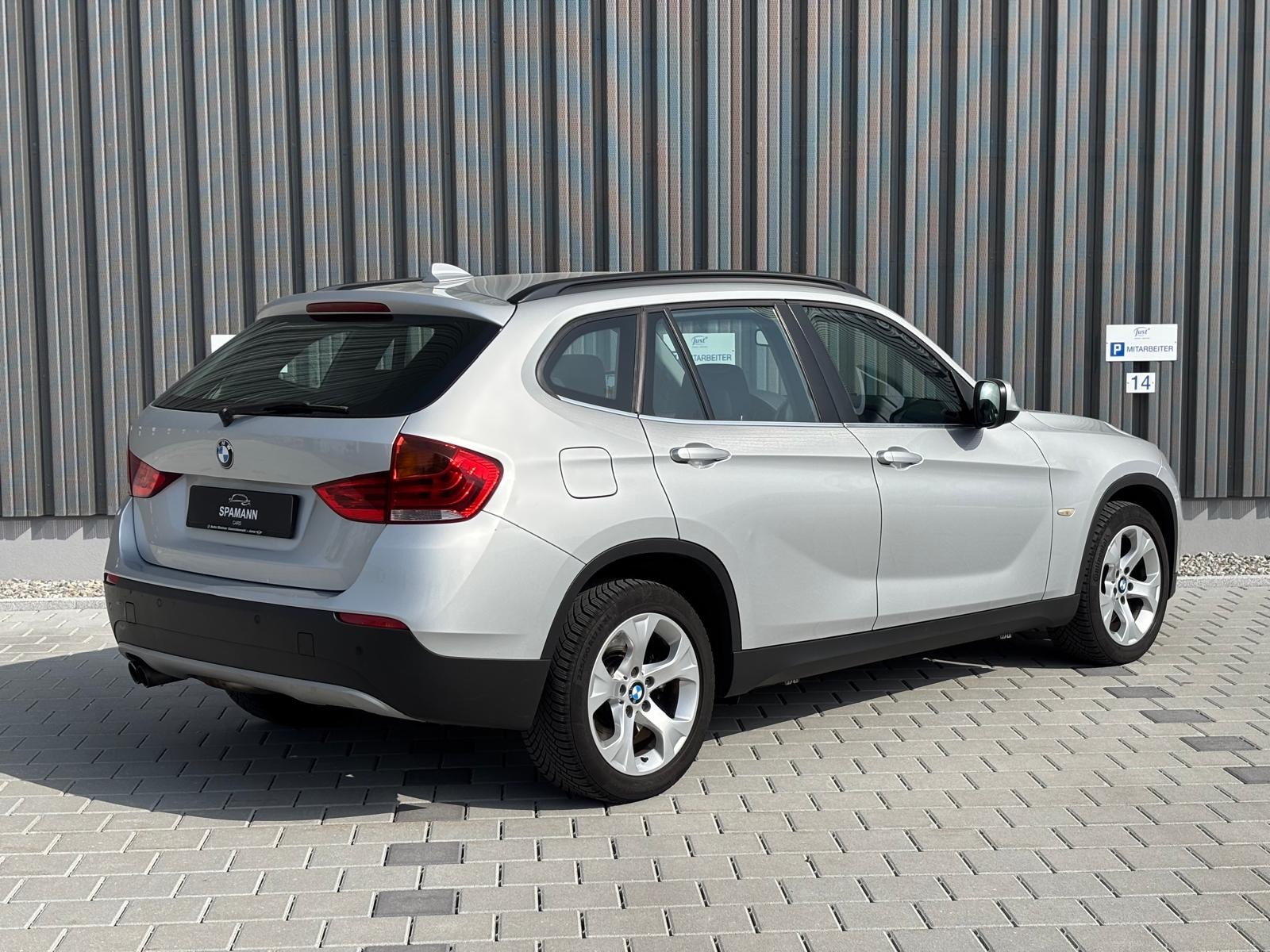 BMW X1 xDrive 28i Steptronic-image-5