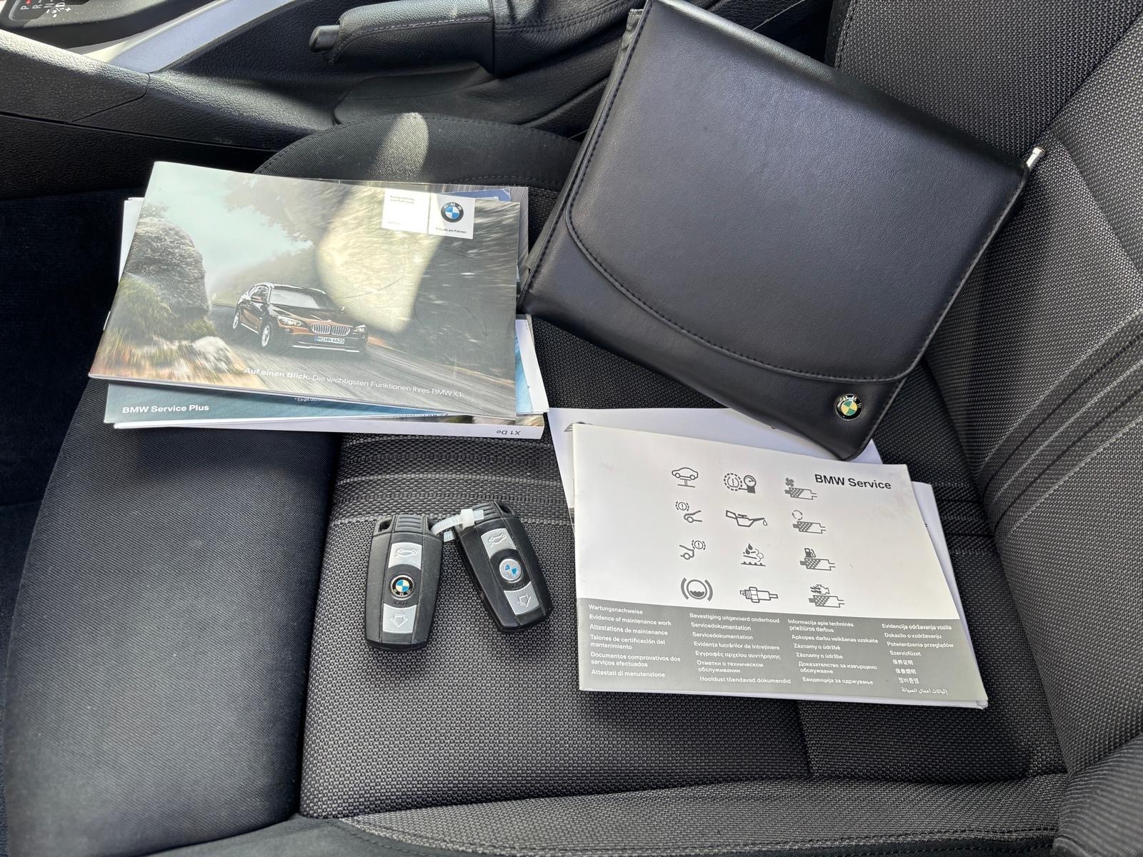 BMW X1 xDrive 28i Steptronic-image-12