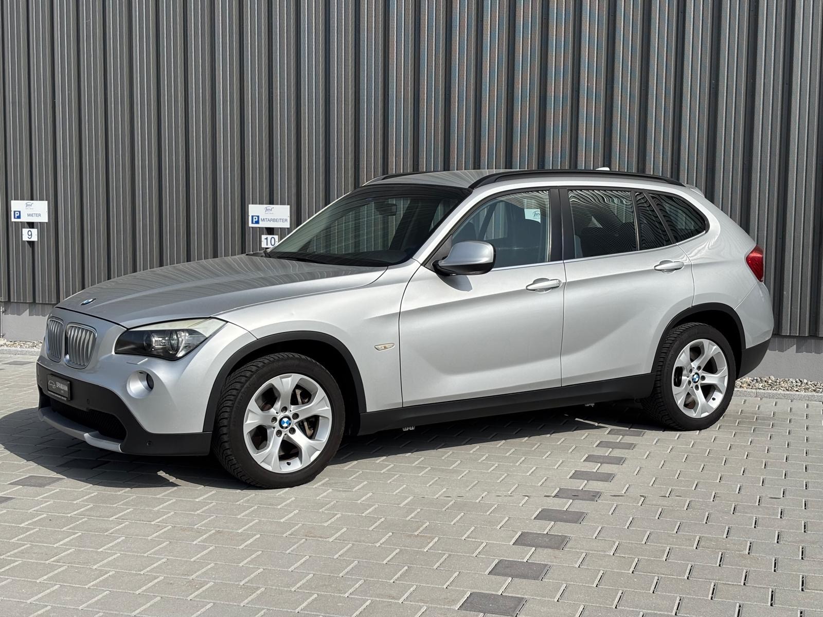BMW X1 xDrive 28i Steptronic-image-1