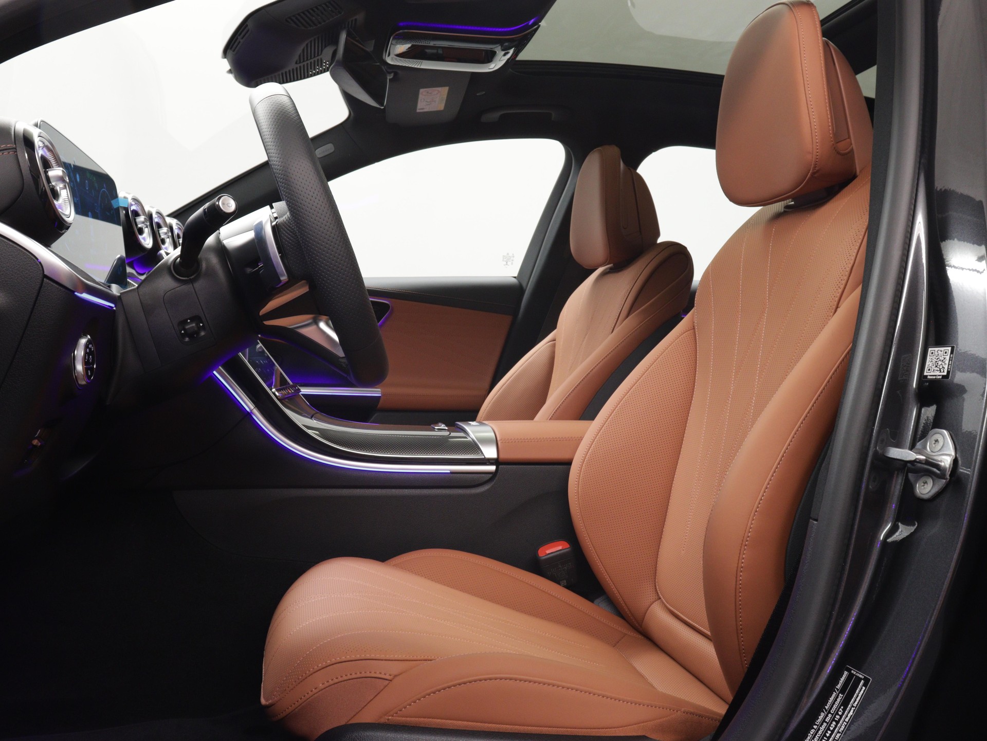 MERCEDES-BENZ C 300 d AMG Line 4matic-image-5
