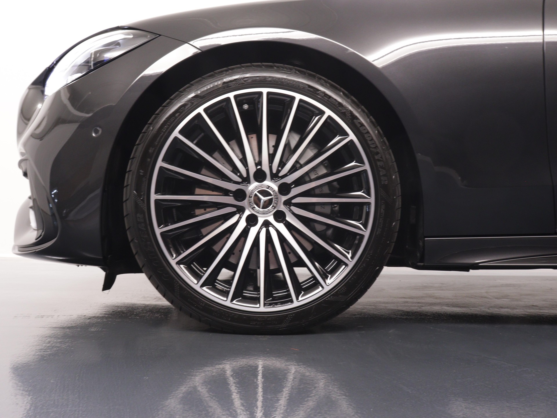 MERCEDES-BENZ C 300 d AMG Line 4matic-image-14