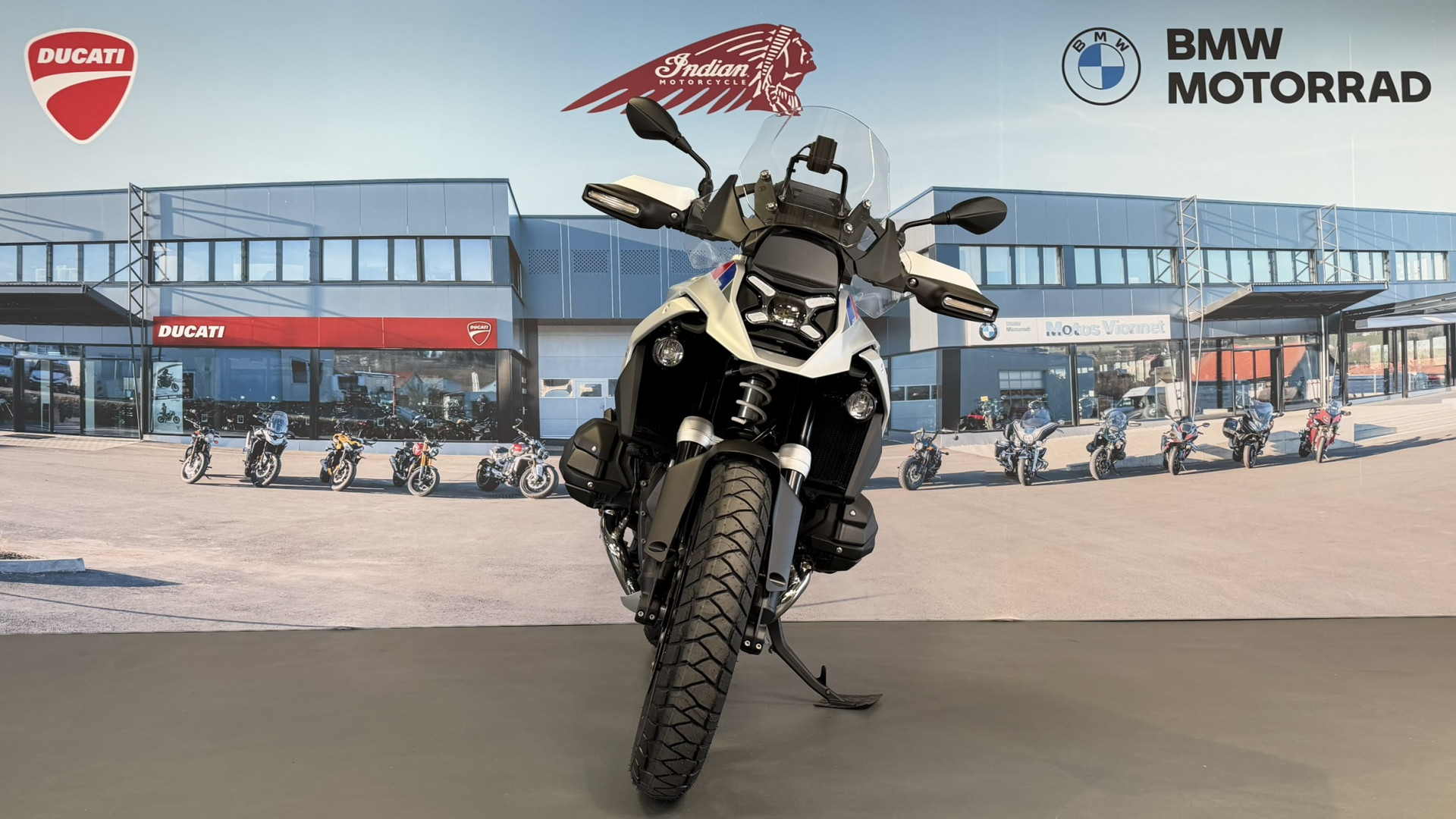 BMW R 1300 GS *Prime 1'500.- inclus* Leasing à partir de 0.9%-showroom-element-1