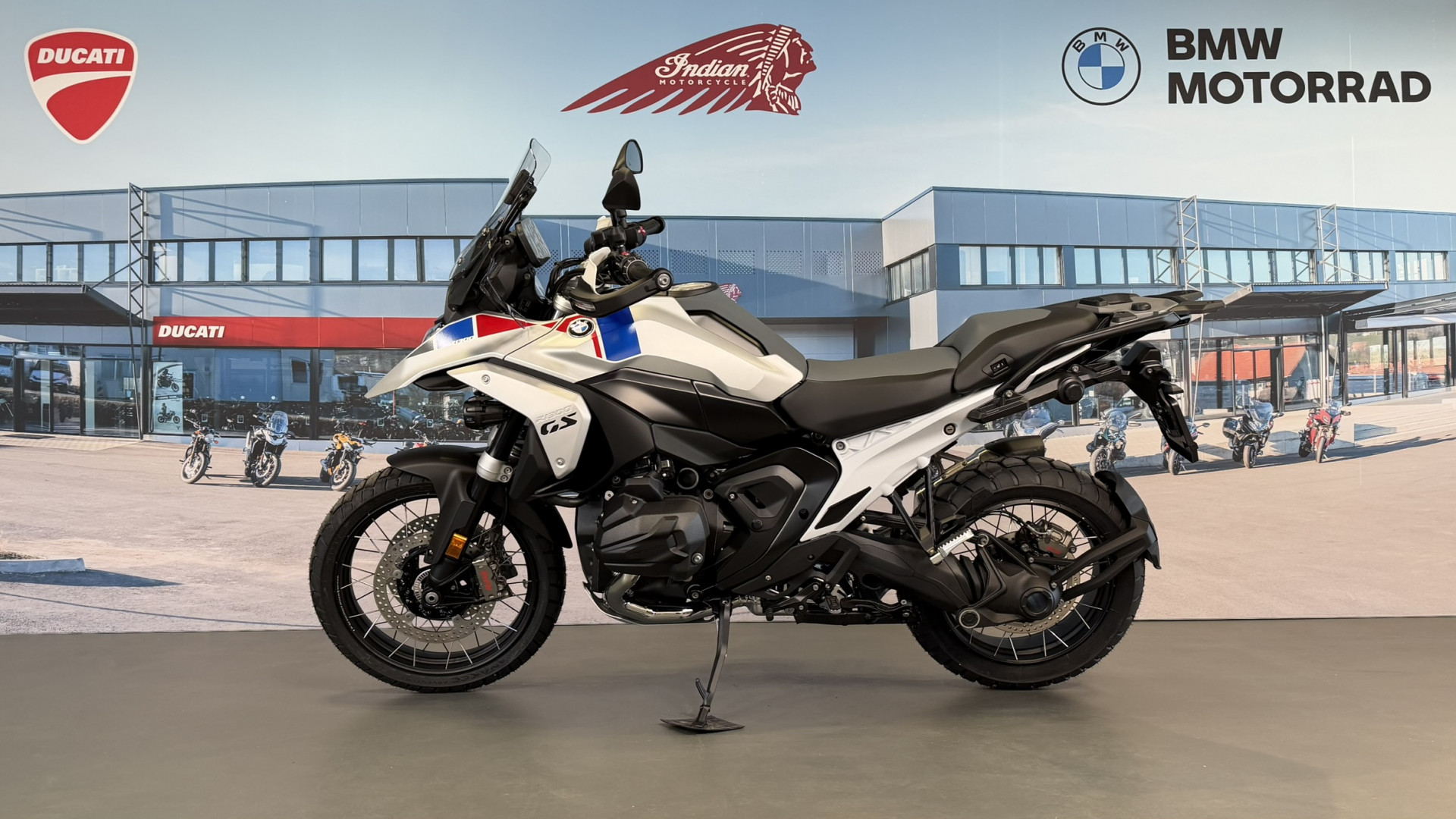 BMW R 1300 GS *Prime 1'500.- inclus* Leasing à partir de 0.9%-showroom-element-3