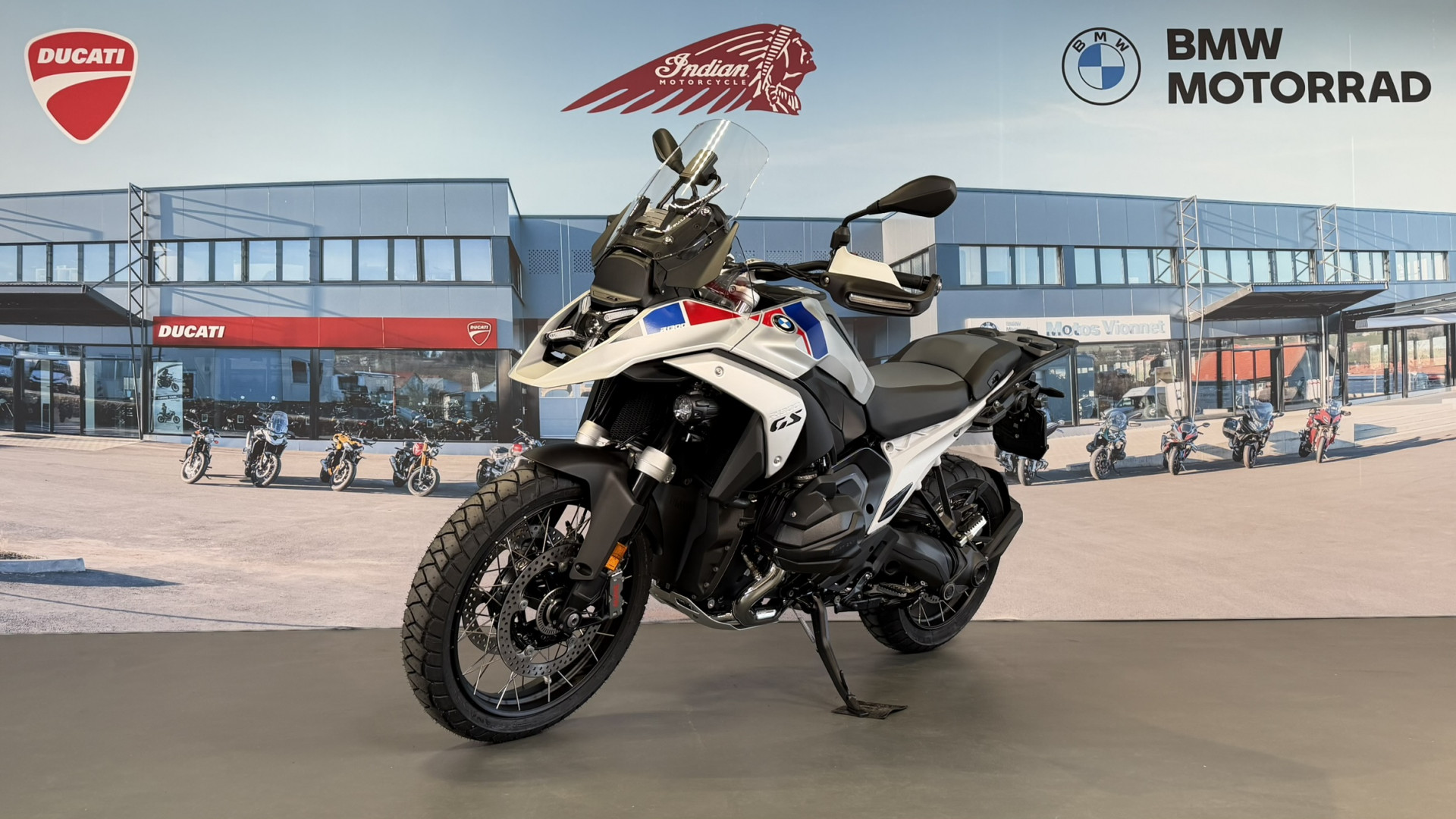 BMW R 1300 GS *Prime 1'500.- inclus* Leasing à partir de 0.9%-showroom-element-2