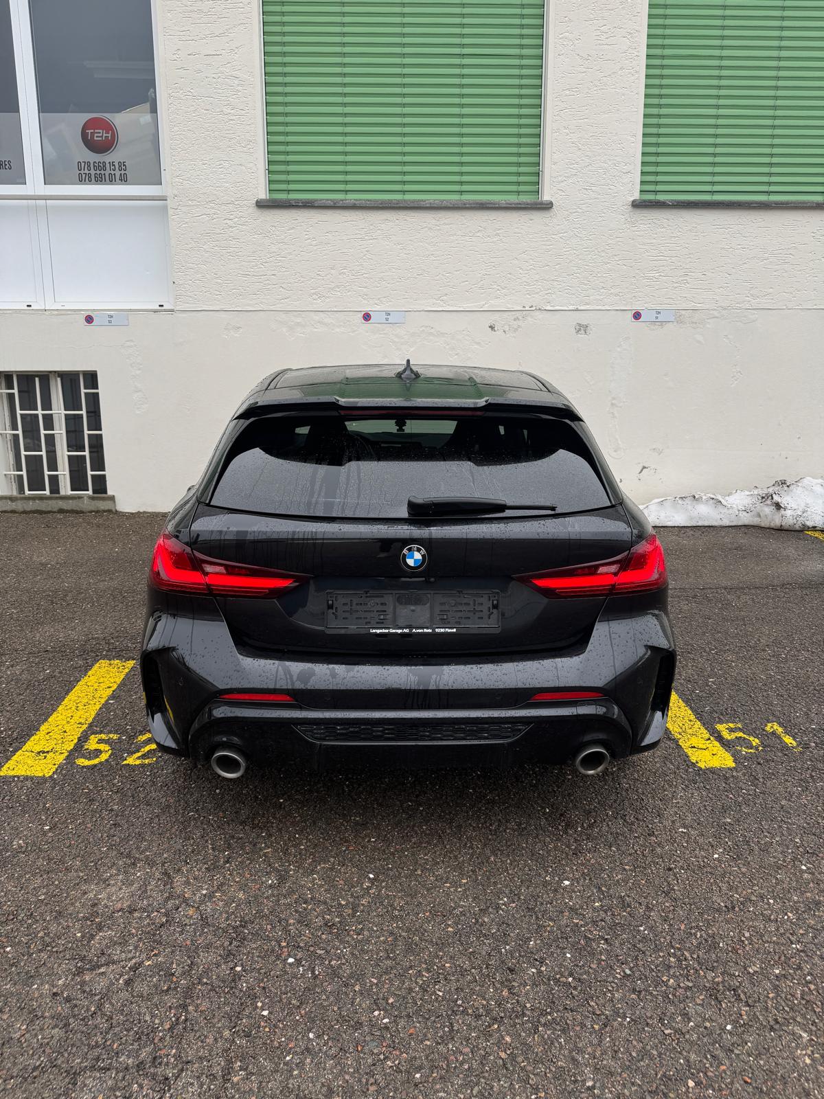 BMW M135i xDrive Steptronic-image-4
