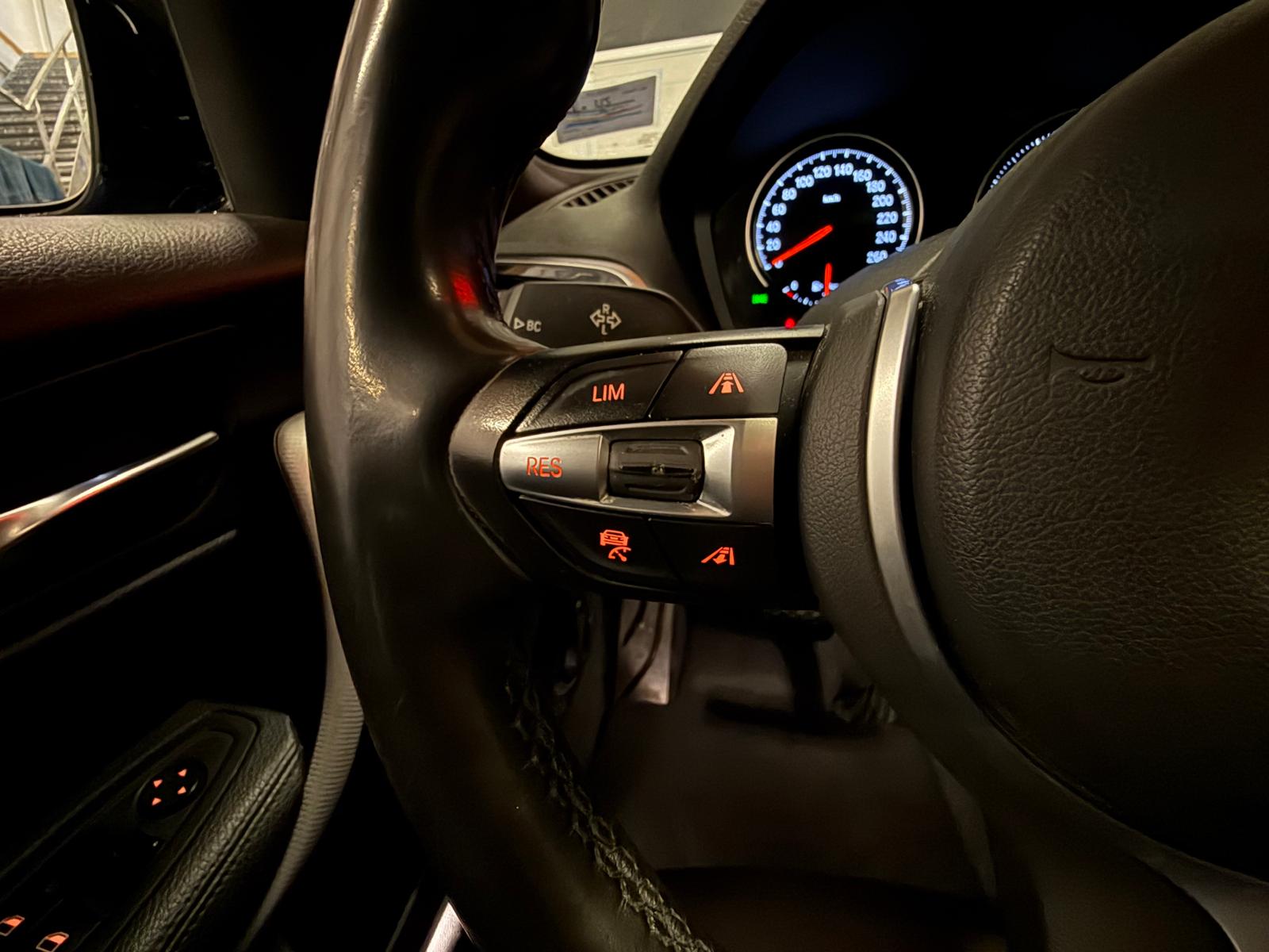 BMW 118d xDrive Edition M Sport-image-17