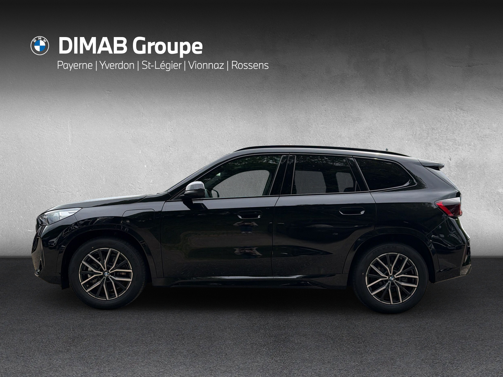 BMW X1 xDrive 25e M Sport-showroom-element-1