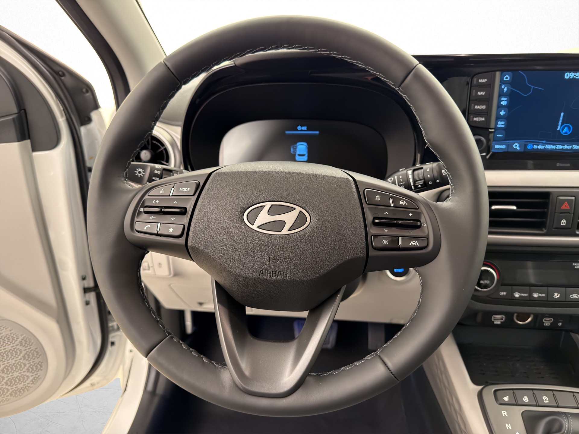 HYUNDAI i10 1.2 Vertex-image-5