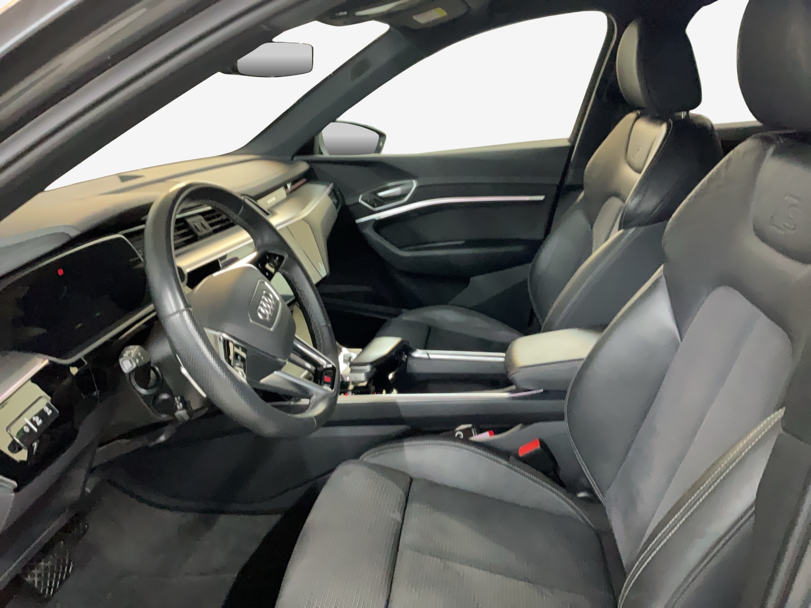 AUDI e-tron 55 S Line Black Edition quattro-image-7