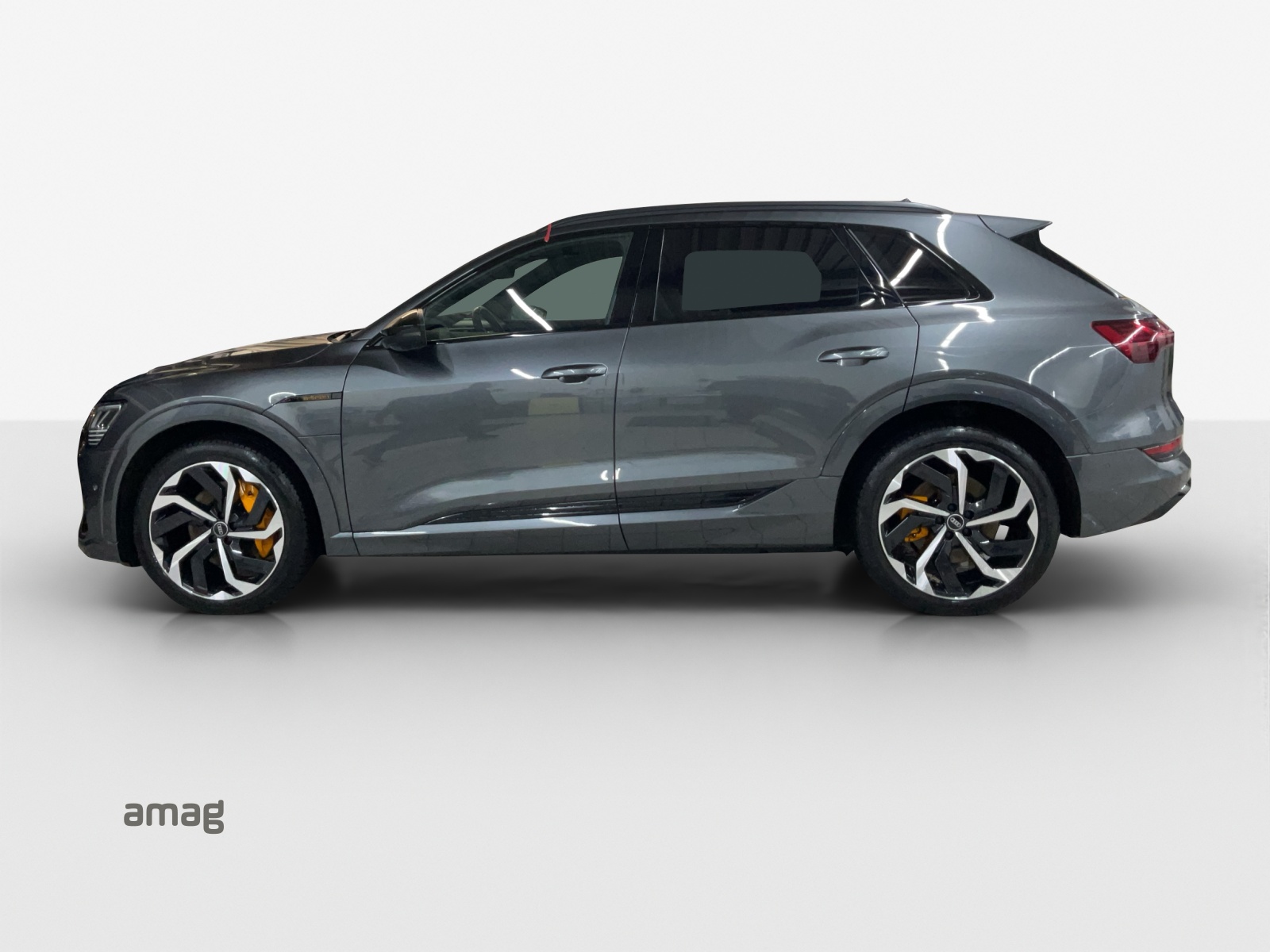 AUDI e-tron 55 S Line Black Edition quattro-image-1