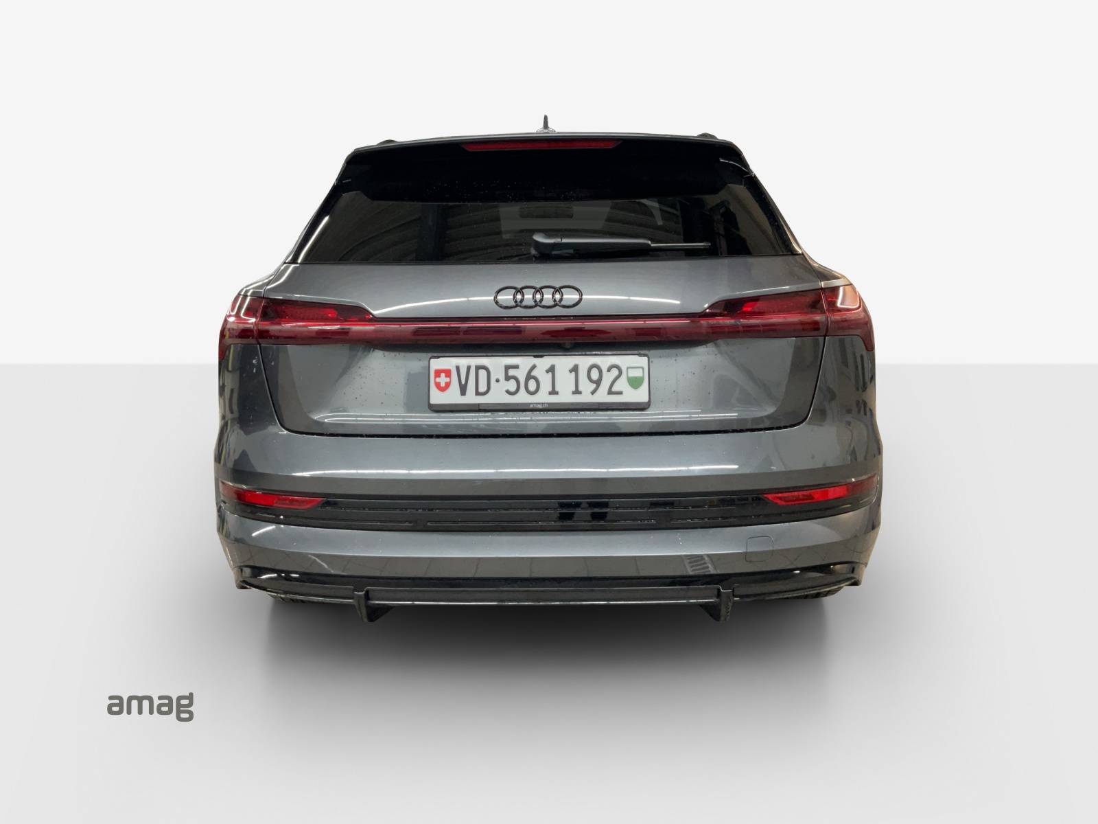 AUDI e-tron 55 S Line Black Edition quattro-image-3