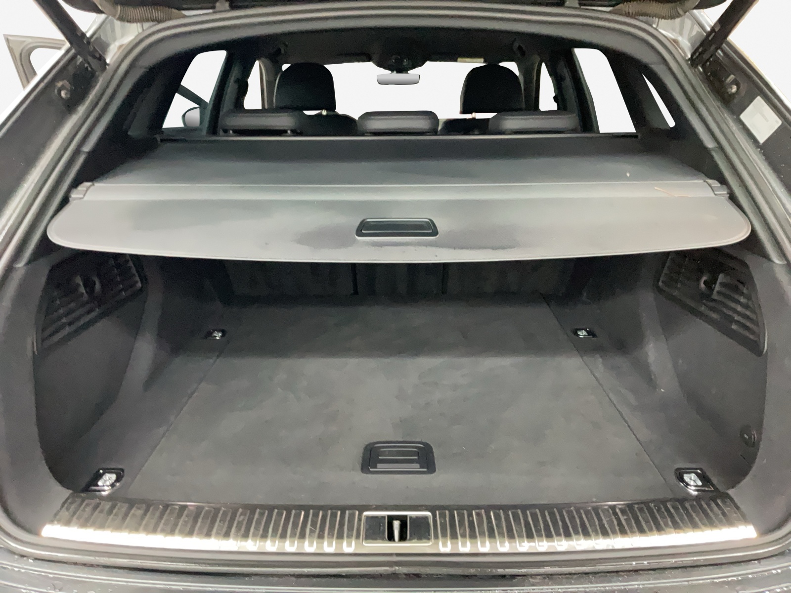 AUDI e-tron 55 S Line Black Edition quattro-image-12