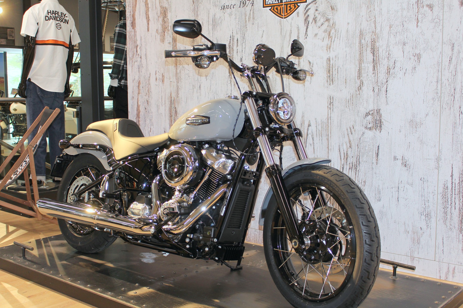 HARLEY-DAVIDSON FXBB Street Bob 117-showroom-element-2