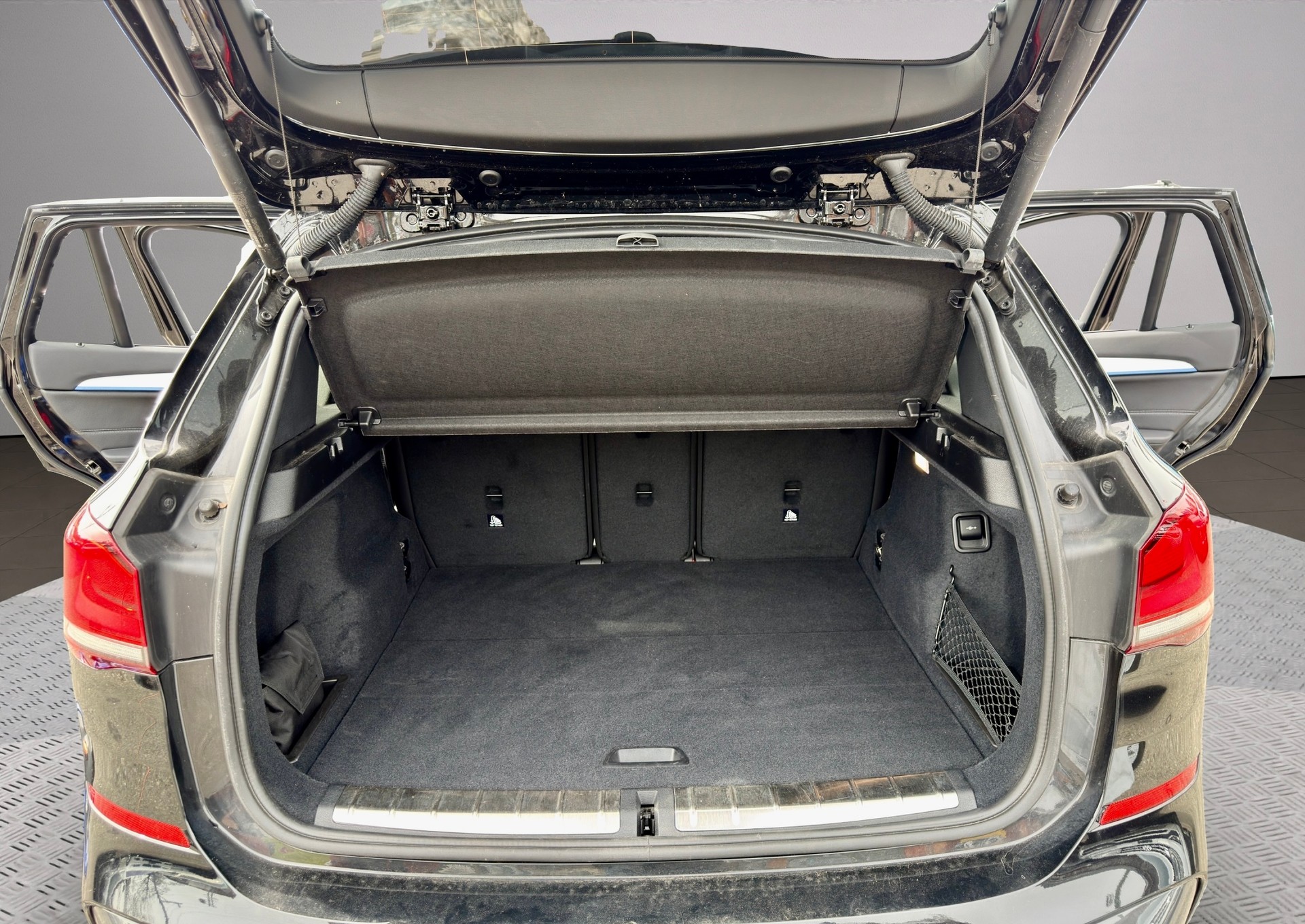BMW X1 xDrive 20d M Sport Steptronic-image-8