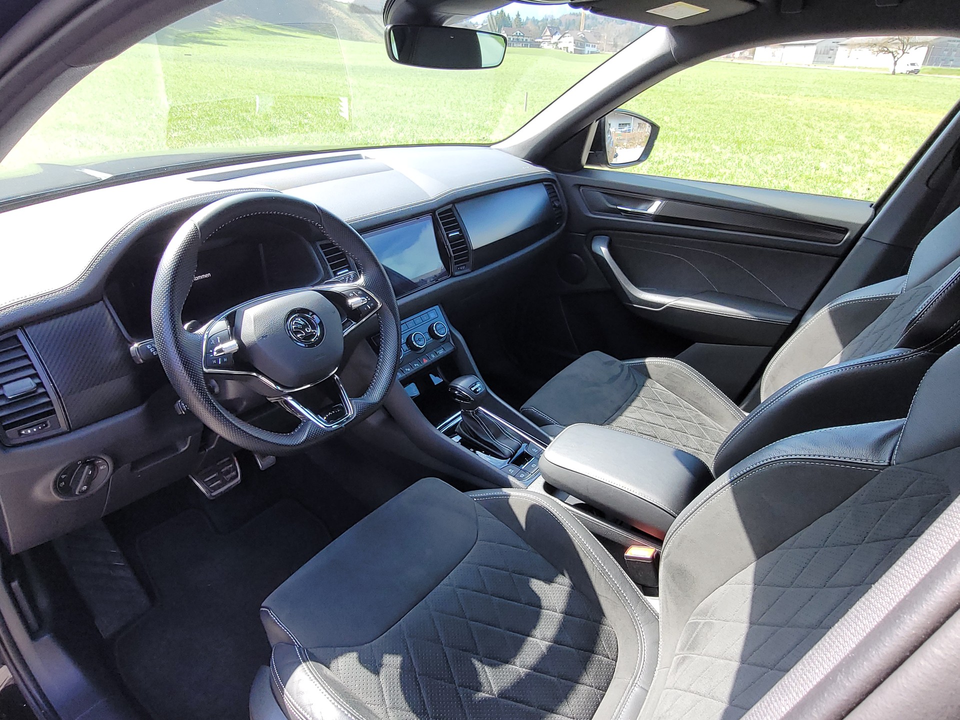 SKODA Kodiaq 2.0 TDI CR SportLine 4x4 DSG *Anhängerkupplung*-image-8