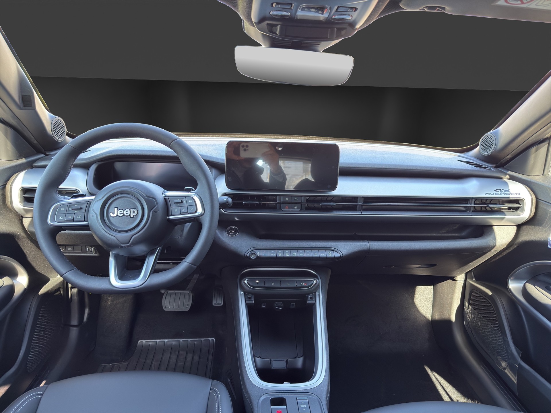 JEEP Avenger 1.2 Turbo MHEV Upland Plus 4xe-image-9