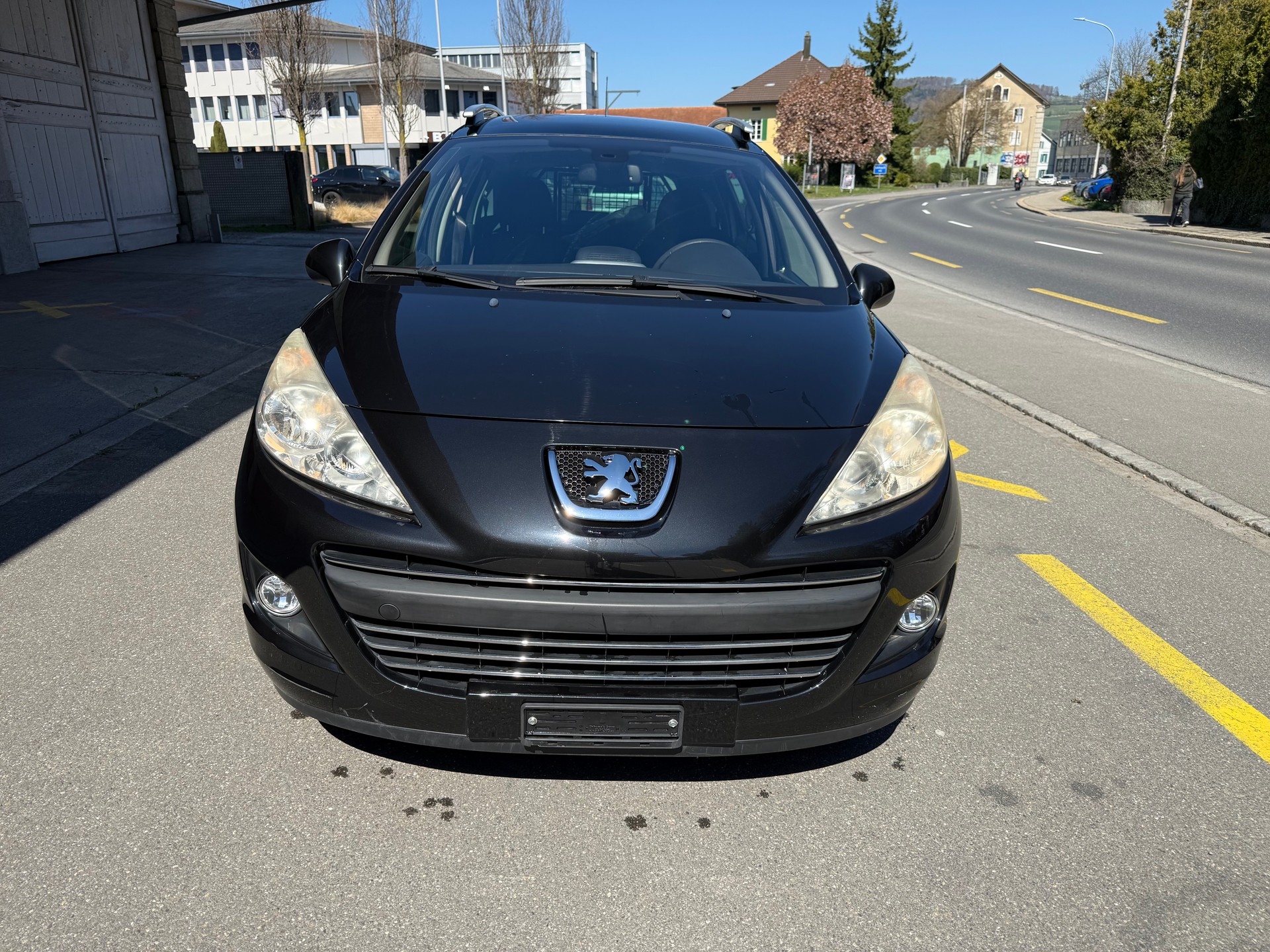 PEUGEOT 207 SW 1.6 16V Sport Automatic-image-1