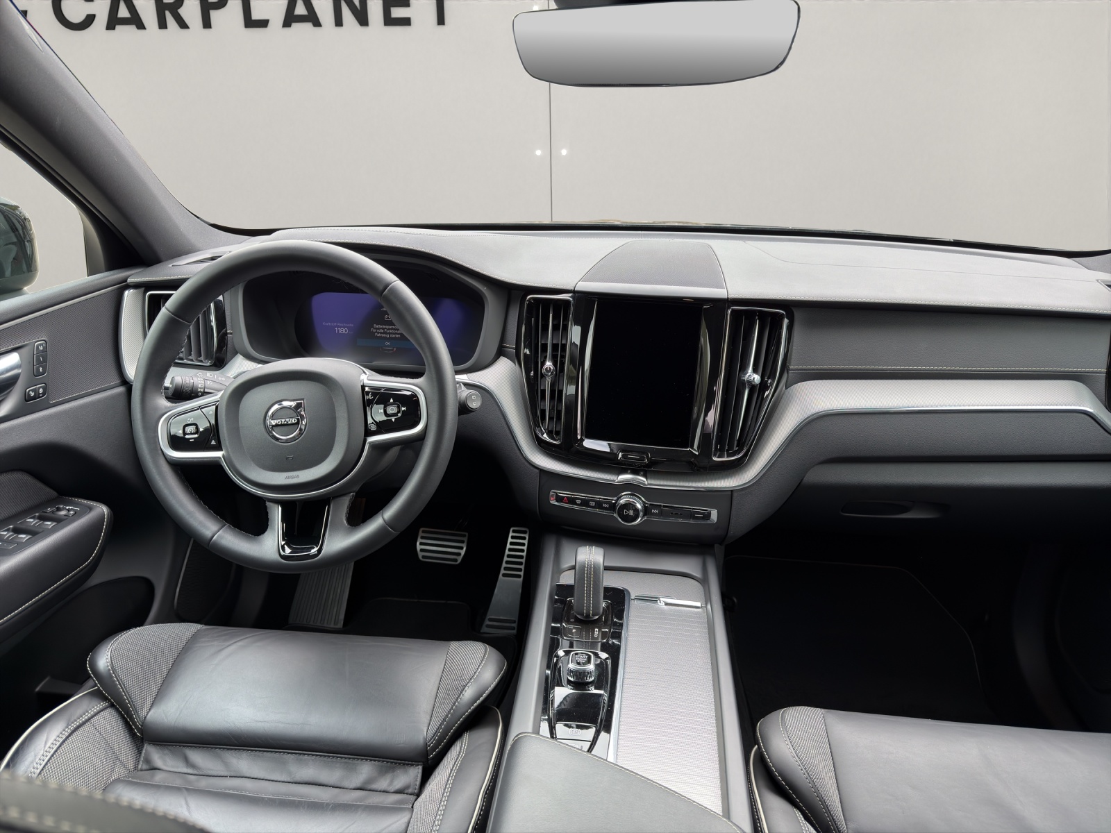 VOLVO XC60 2.0 B5 MH R-Design AWD .-image-13