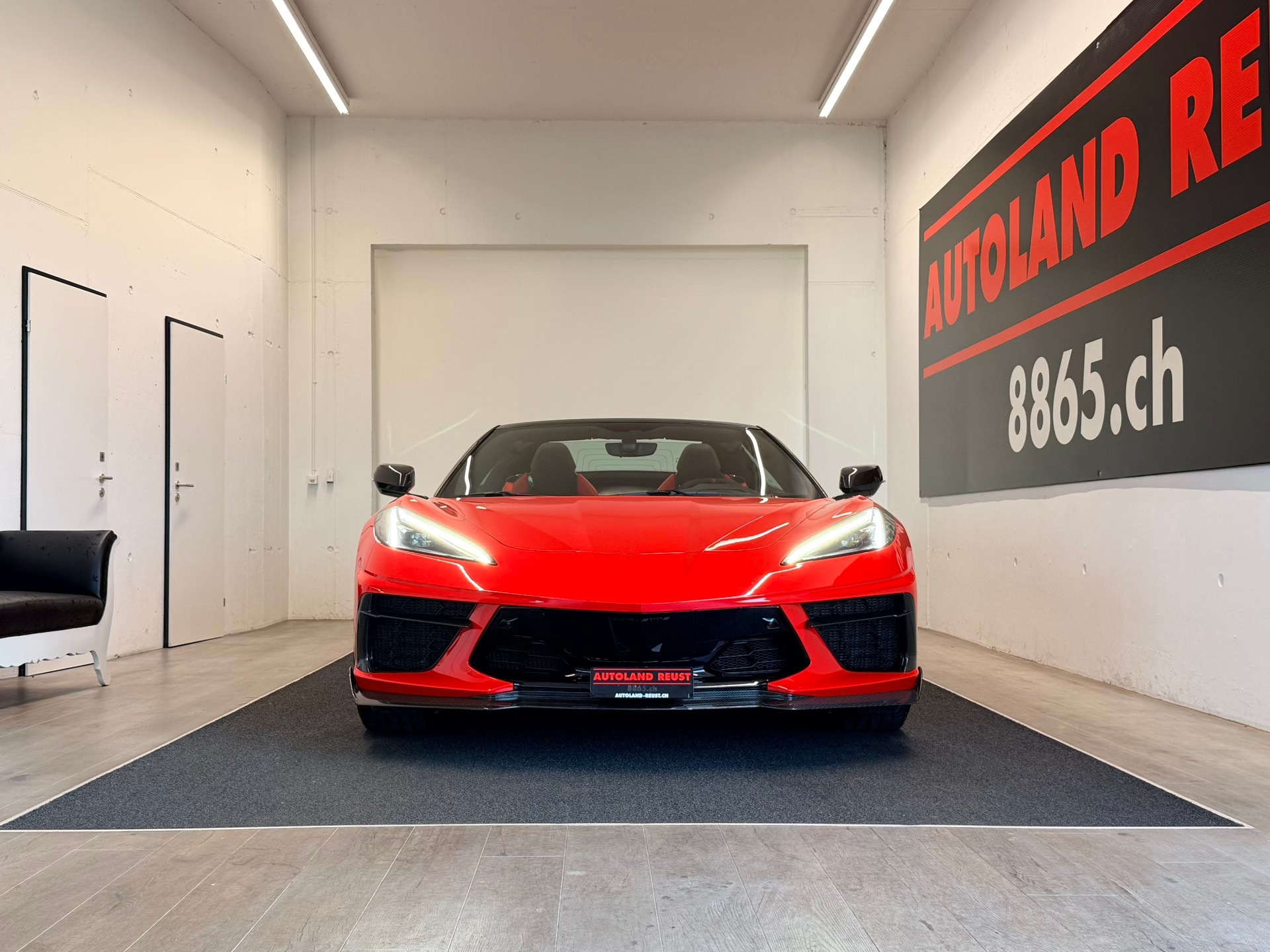 CHEVROLET Convertible Stingray 3LT-showroom-element-3
