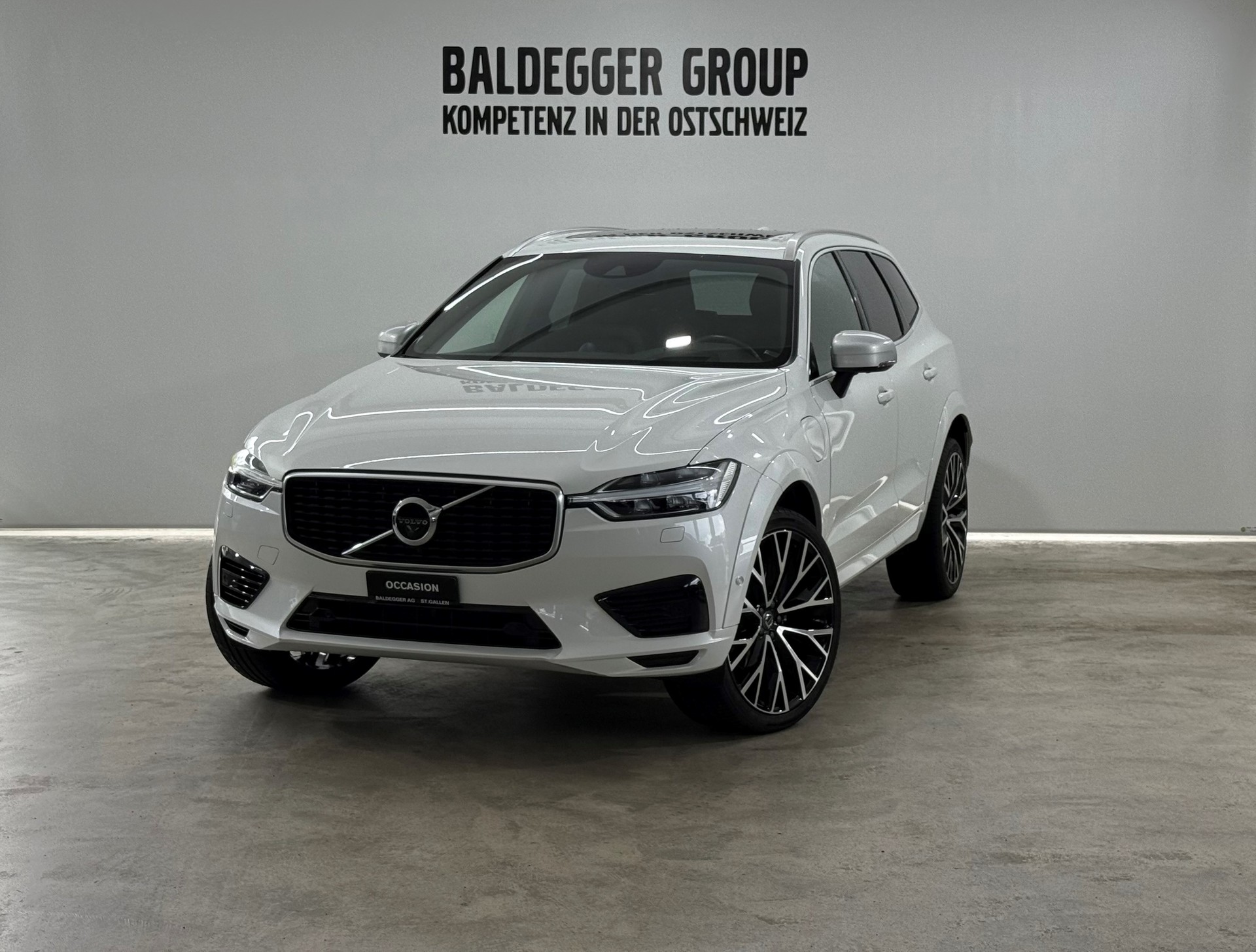 VOLVO XC60 2.0 T8 TE R-Design eAWD-image-0