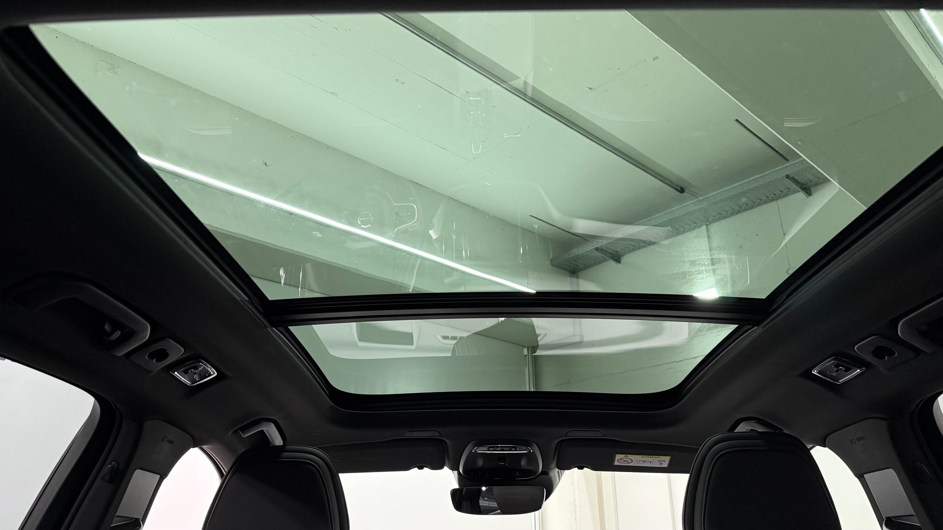 VOLVO XC60 2.0 T8 TE R-Design eAWD-image-12