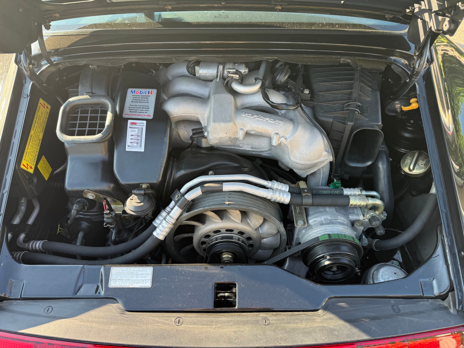 PORSCHE 911 Carrera 4S-image-8