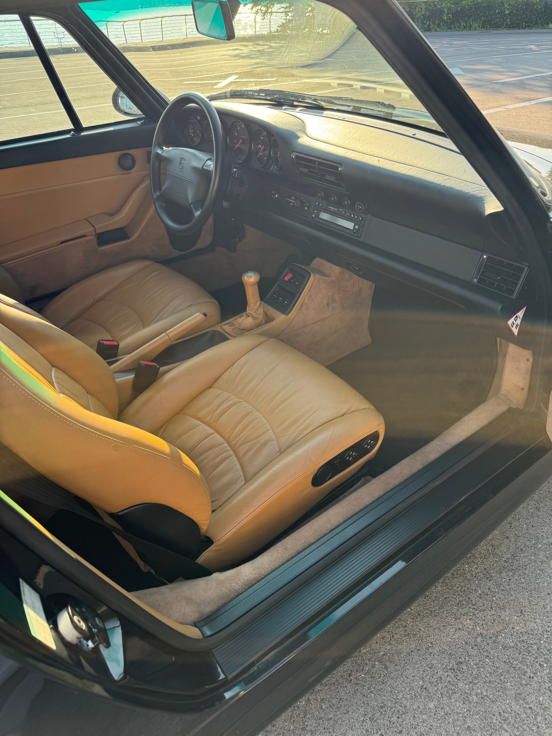 PORSCHE 911 Carrera 4S-image-5