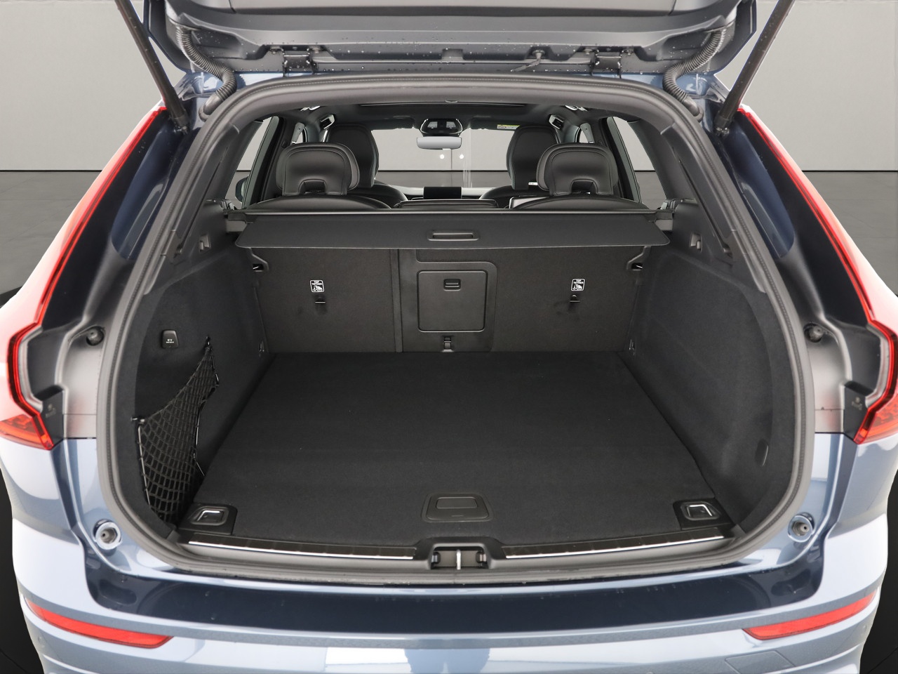 VOLVO XC60 2.0 T8 TE Black Edition eAWD-image-7