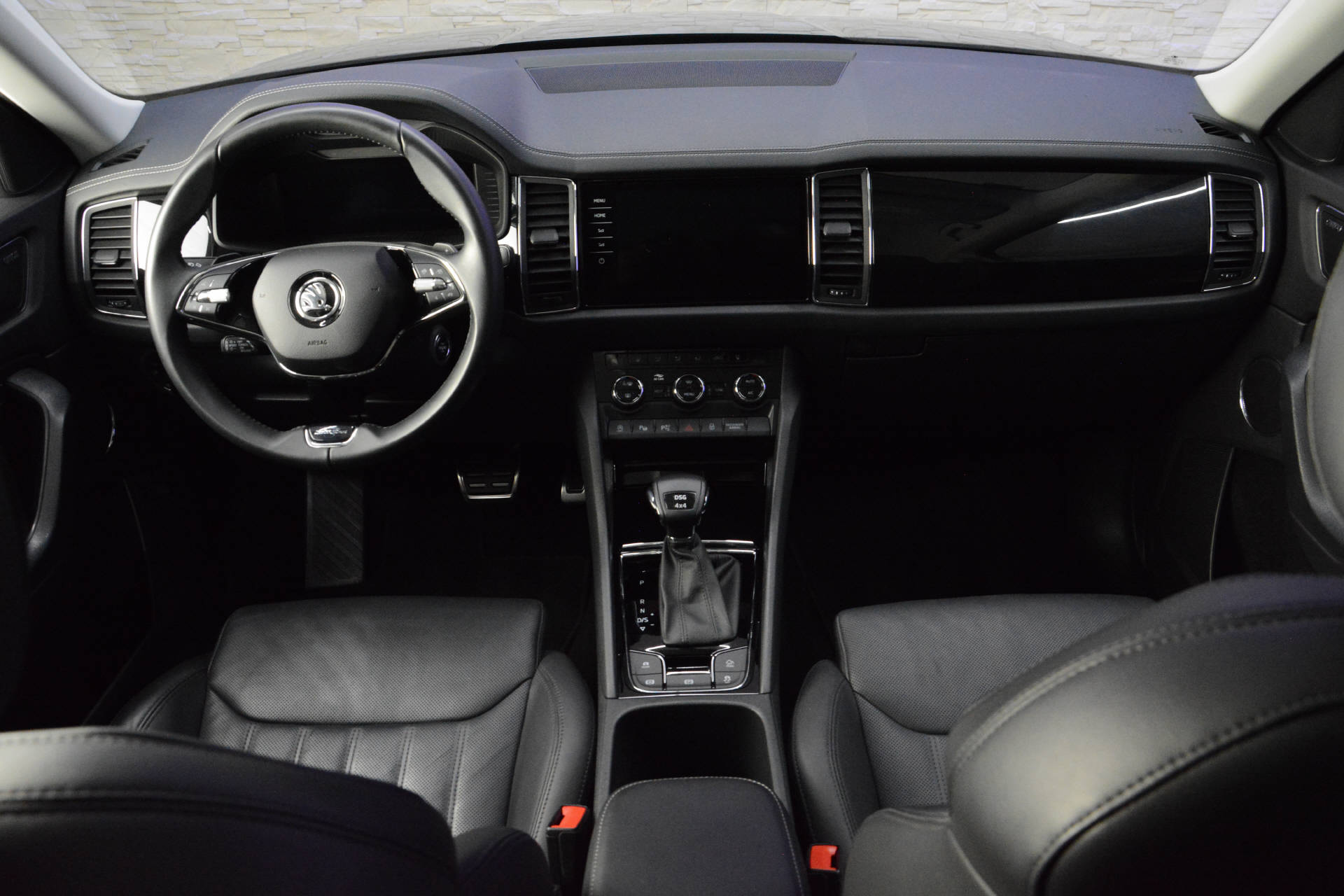 SKODA Kodiaq 2.0 TSI L & K DSG-image-10