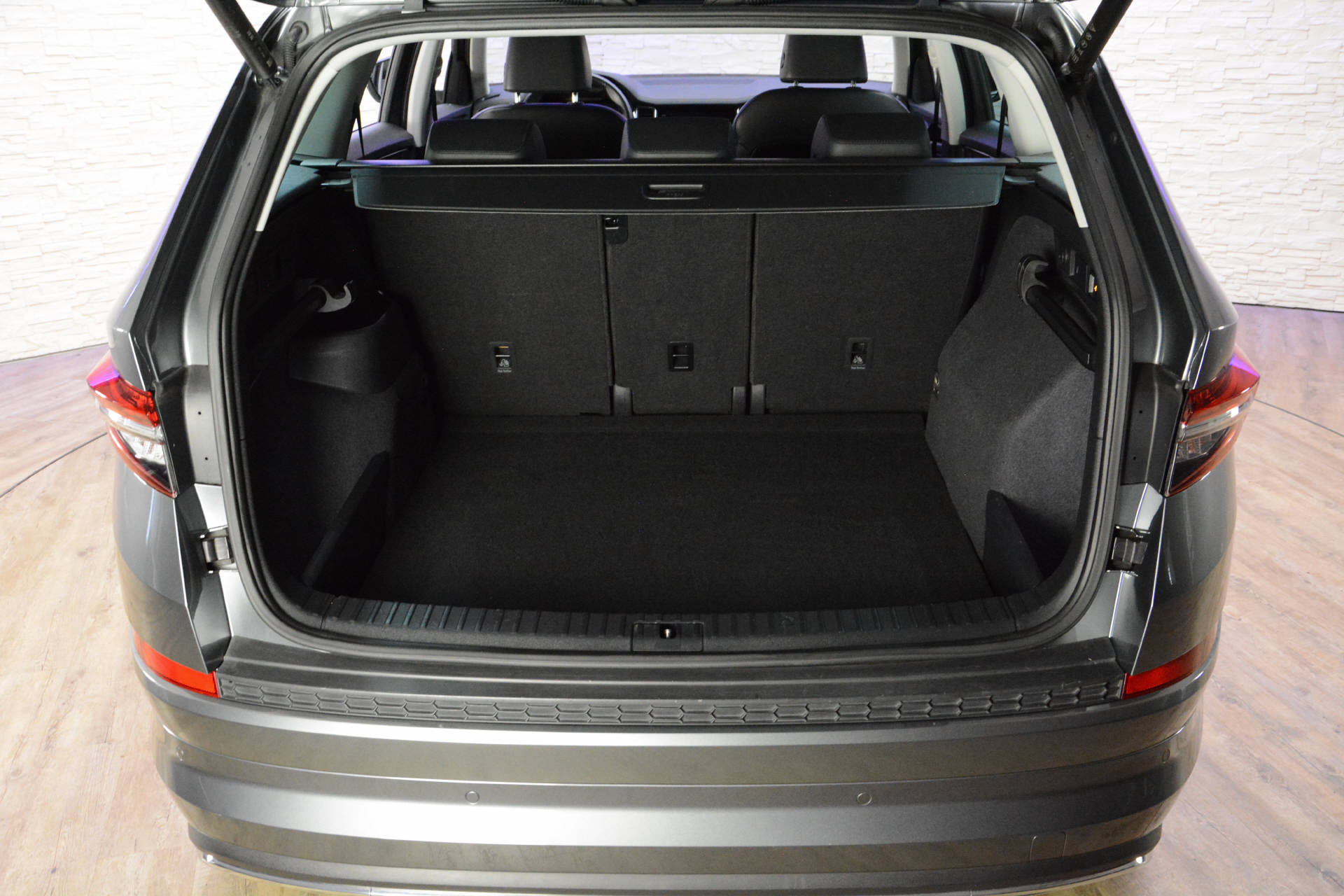 SKODA Kodiaq 2.0 TSI L & K DSG-image-26