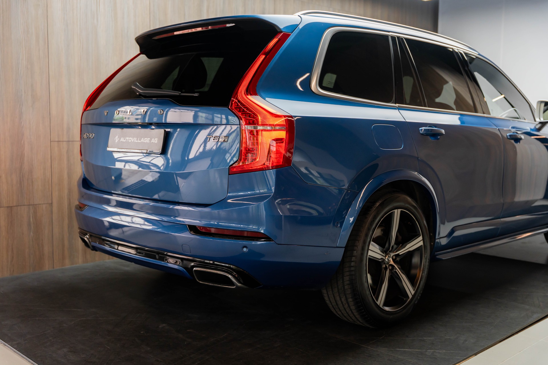 VOLVO XC90 T8 AWD R-Design Geartronic-image-25