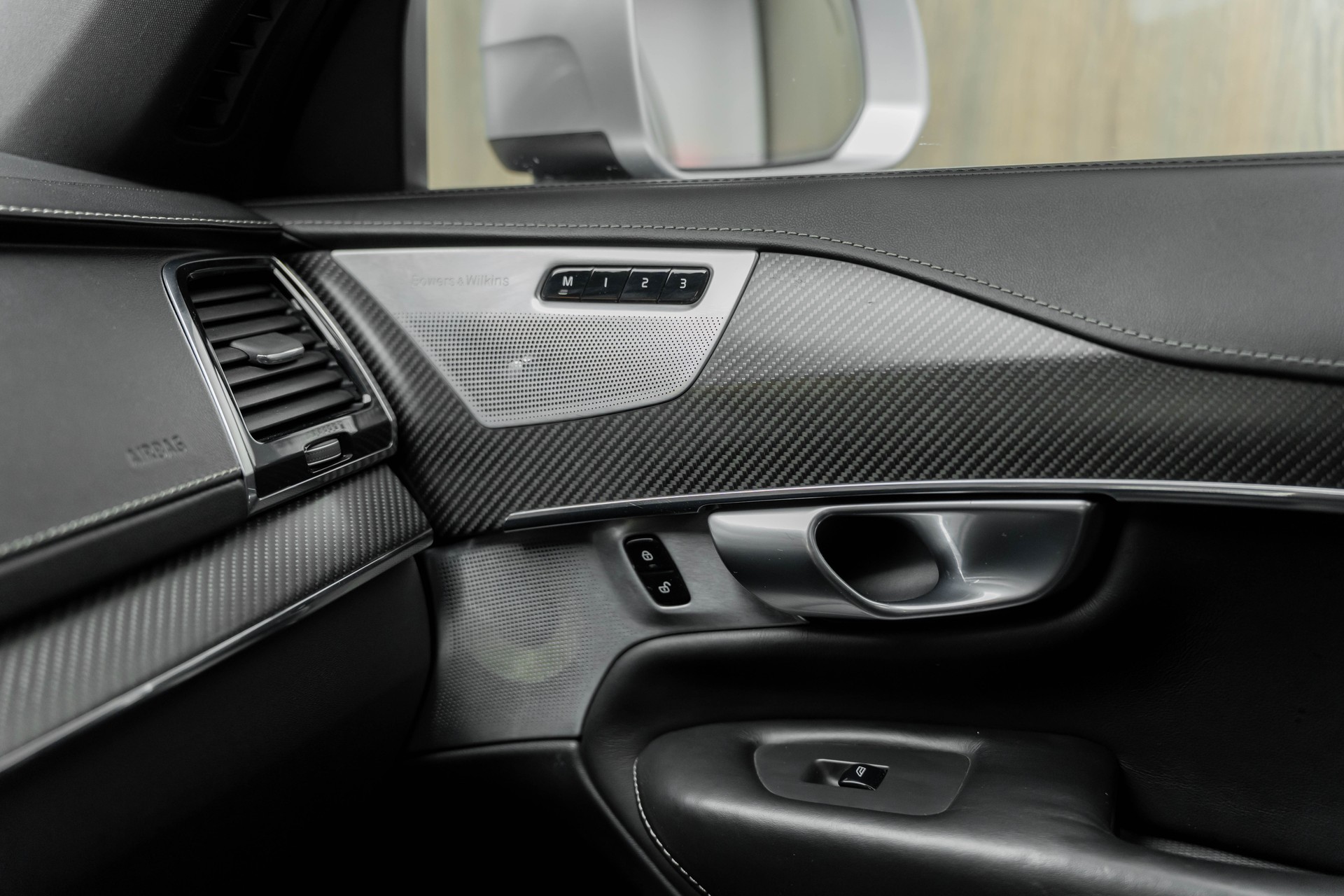 VOLVO XC90 T8 AWD R-Design Geartronic-image-16
