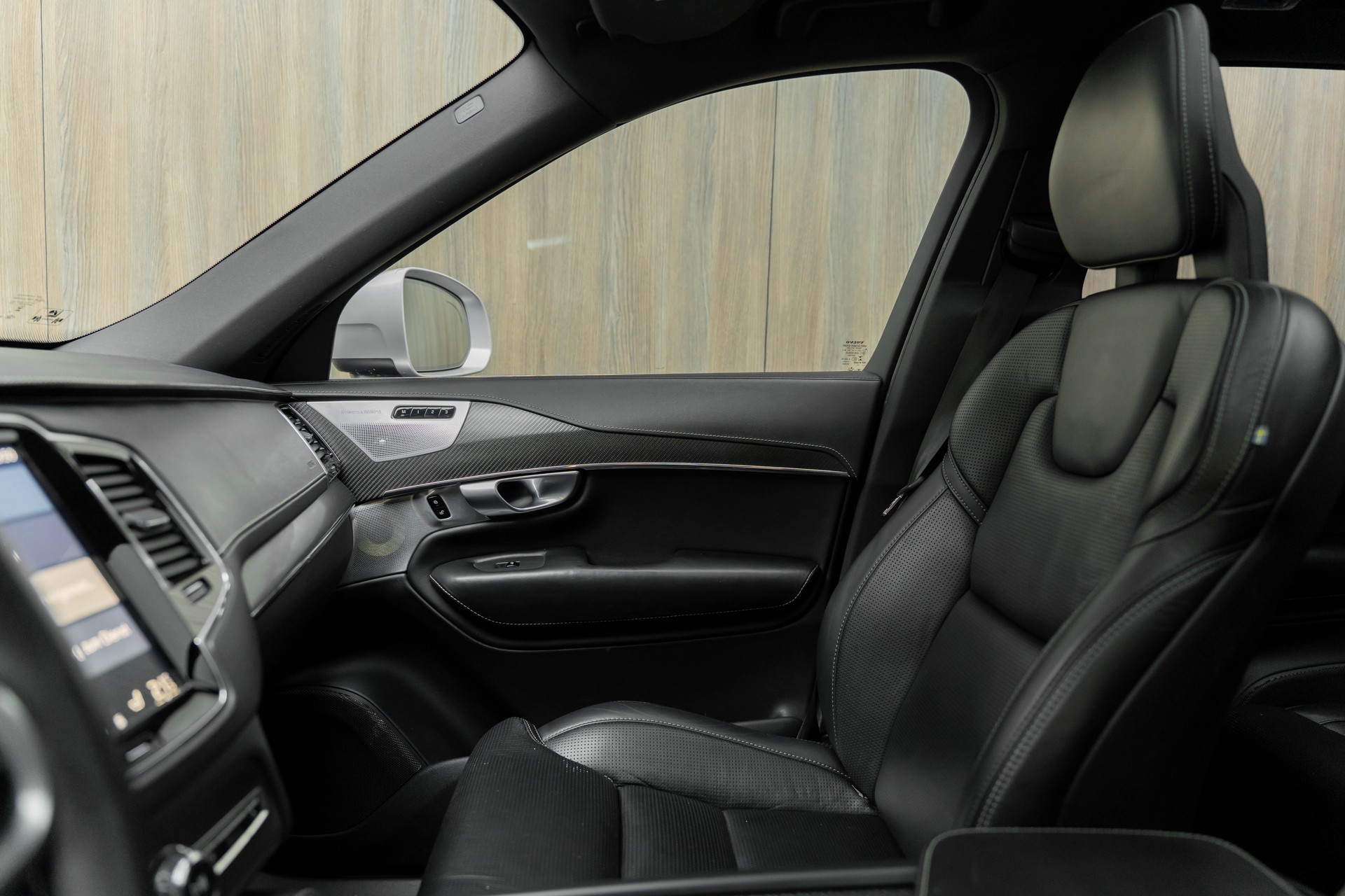 VOLVO XC90 T8 AWD R-Design Geartronic-image-17