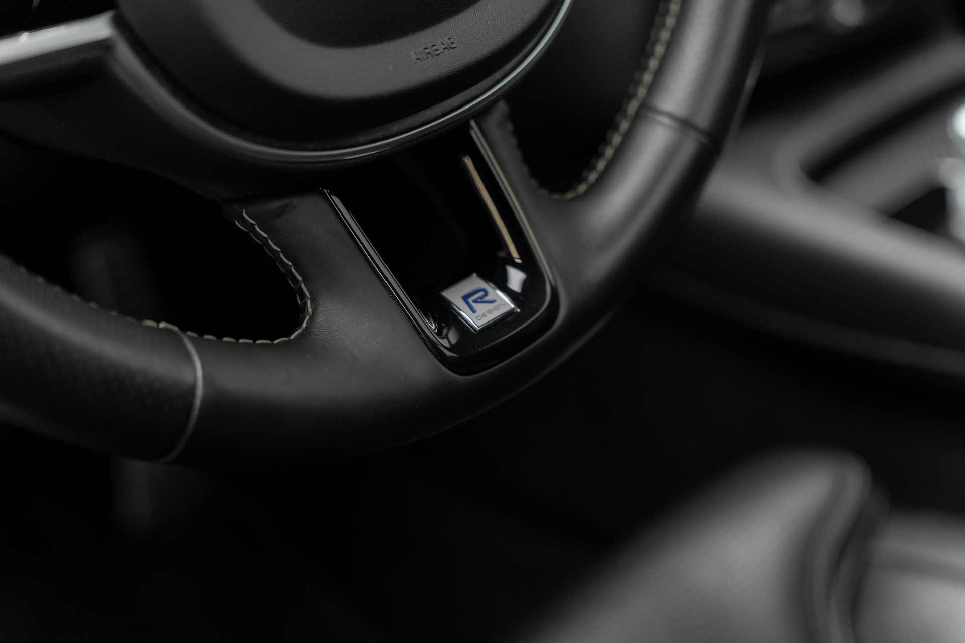 VOLVO XC90 T8 AWD R-Design Geartronic-image-19