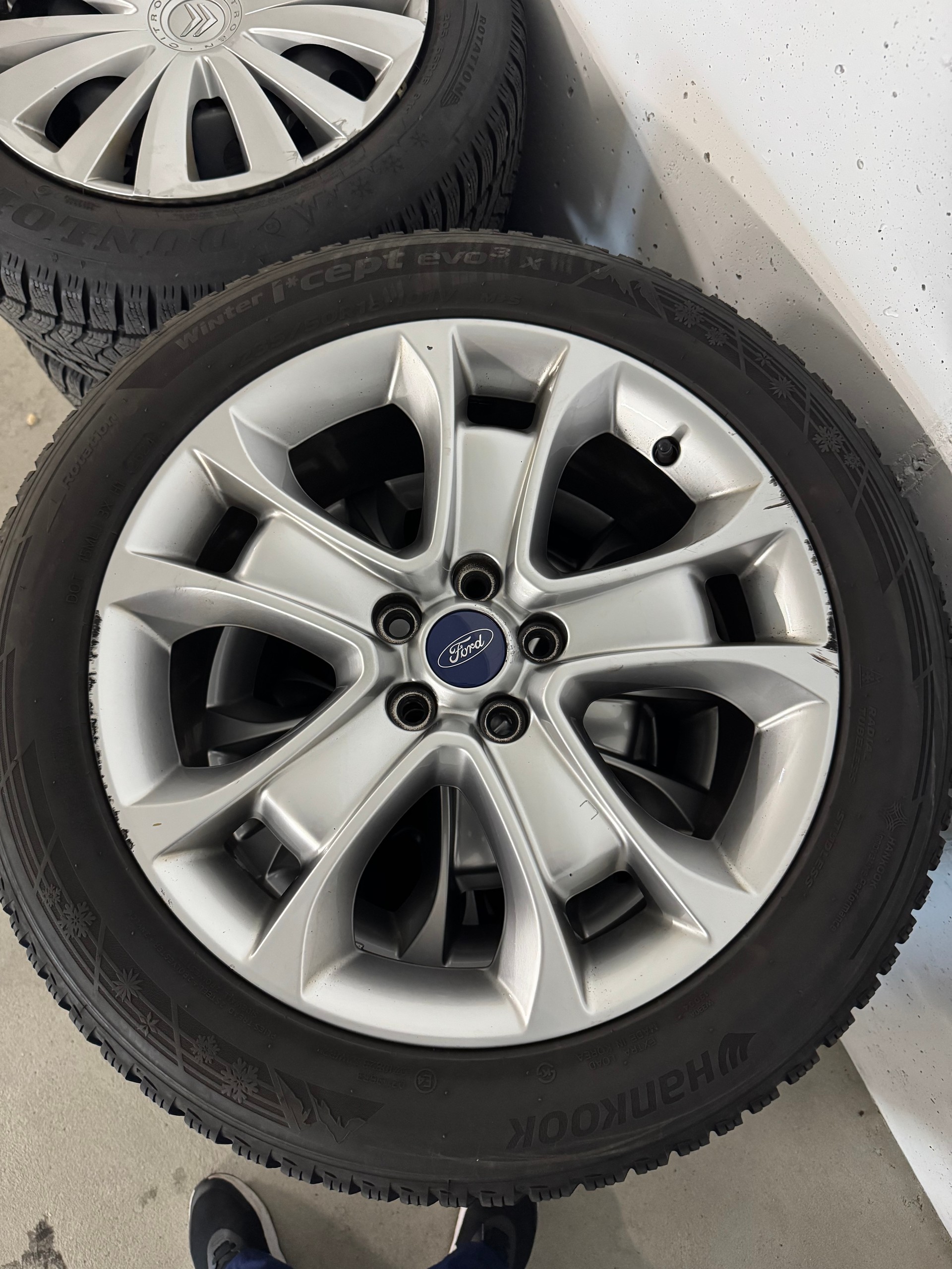FORD Kuga 2.0 TDCi Titanium 4WD PowerShift-image-17