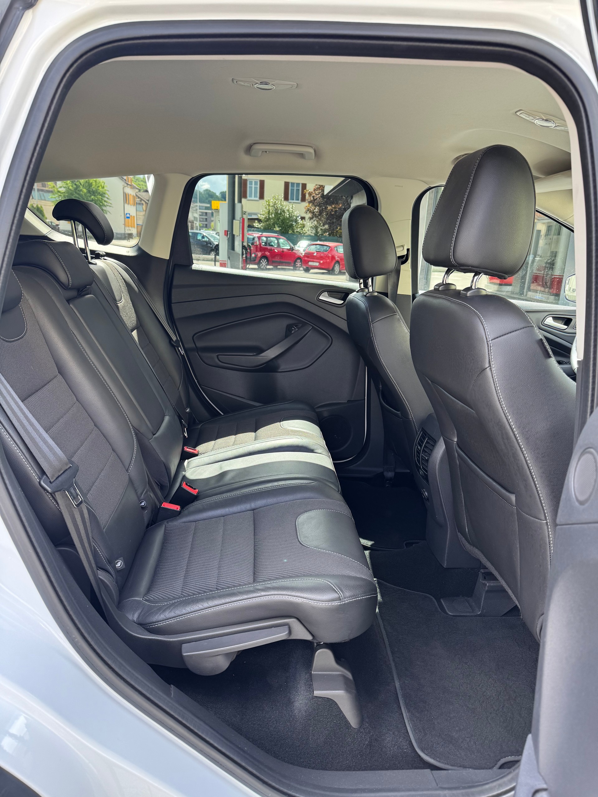 FORD Kuga 2.0 TDCi Titanium 4WD PowerShift-image-16